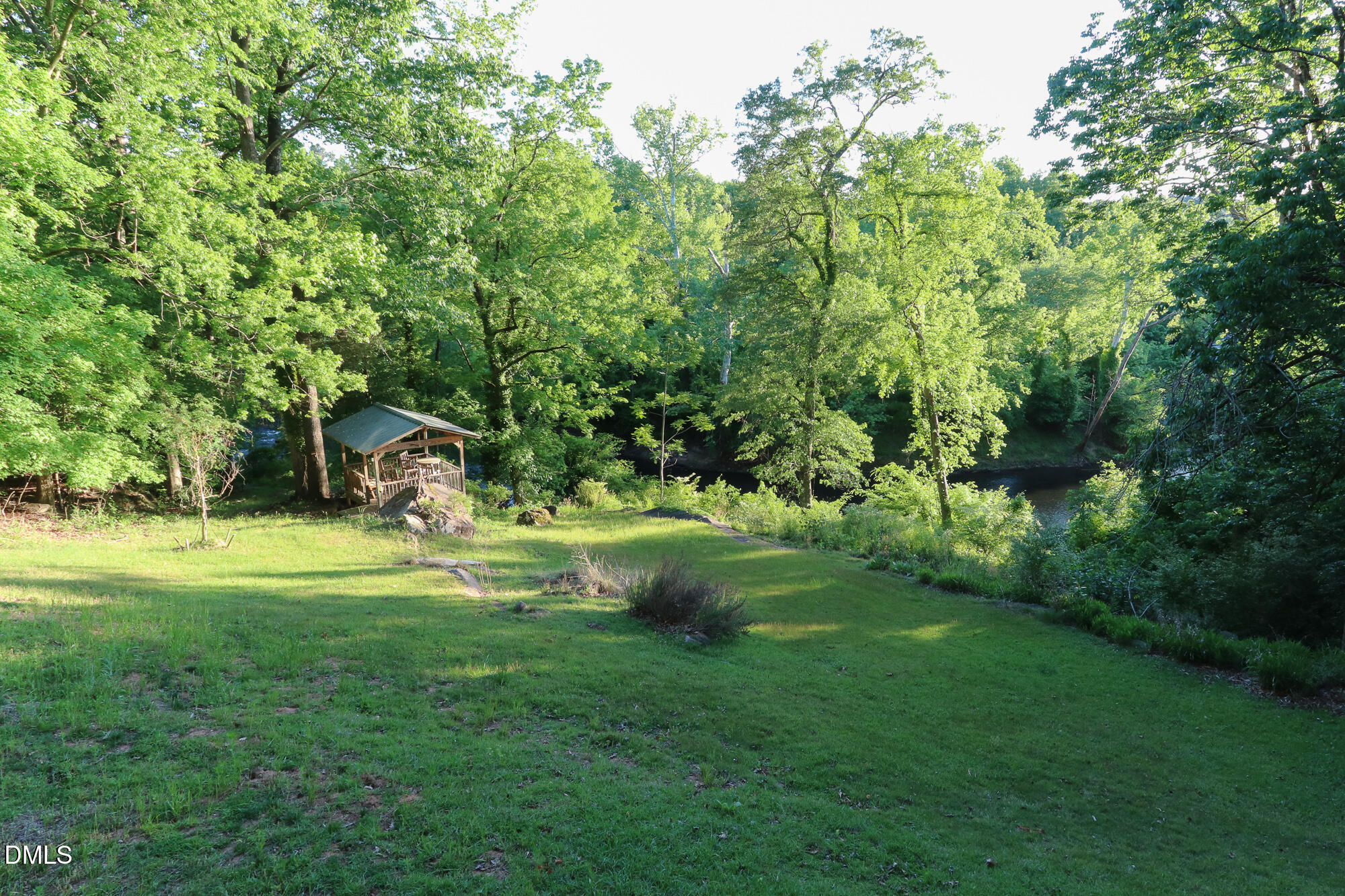 6109 Riverside Drive Property Photo 7