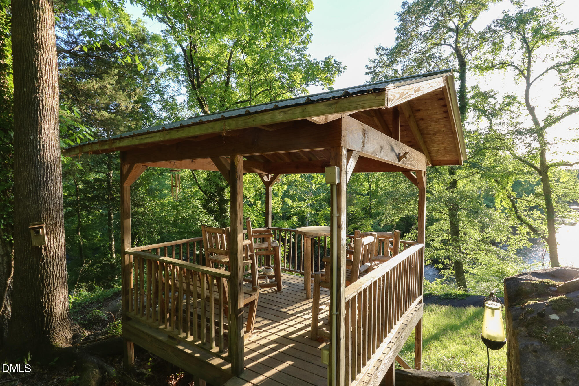 6109 Riverside Drive Property Photo 10