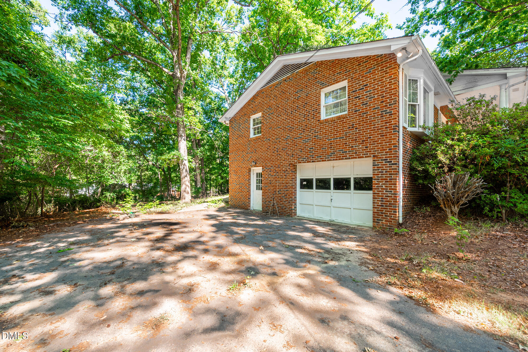 4411 Rhew Drive Property Photo 3