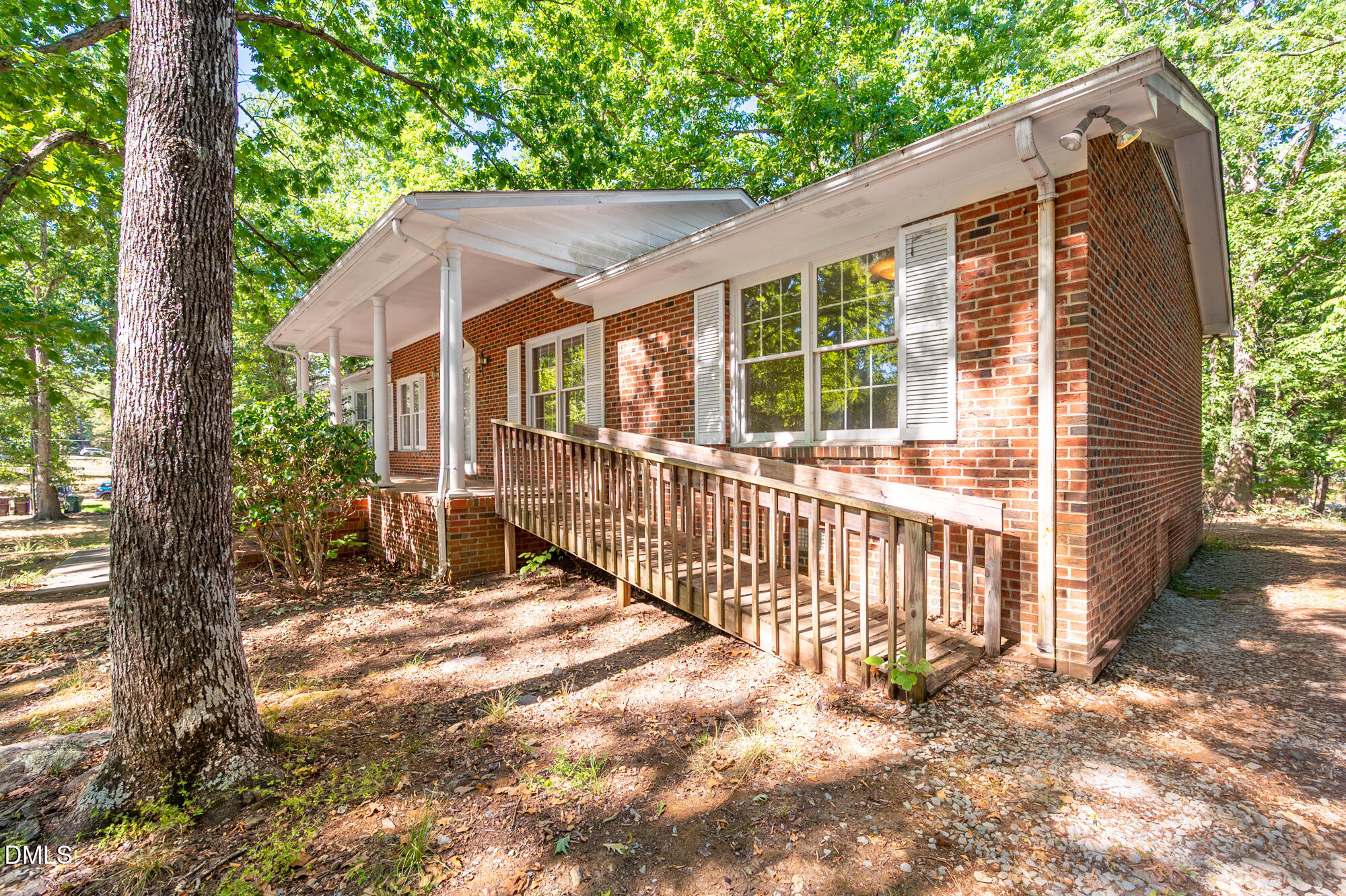 4411 Rhew Drive Property Photo 4