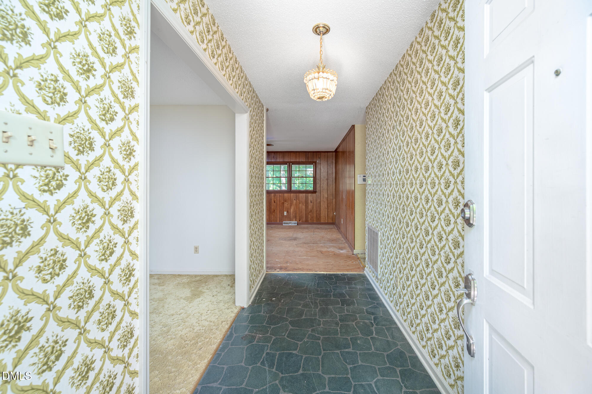 4411 Rhew Drive Property Photo 7