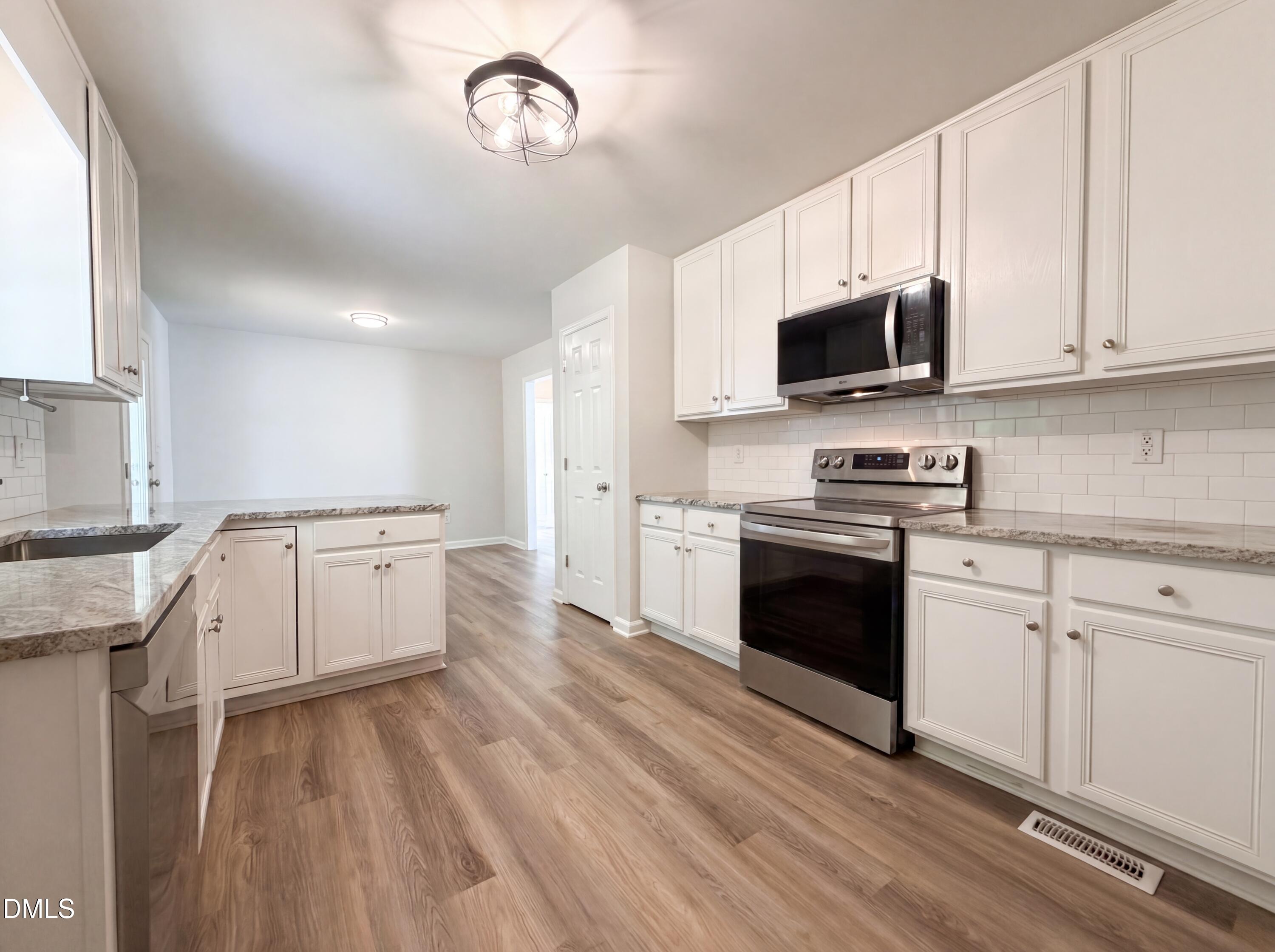 409 Black Forest Drive Property Photo 6