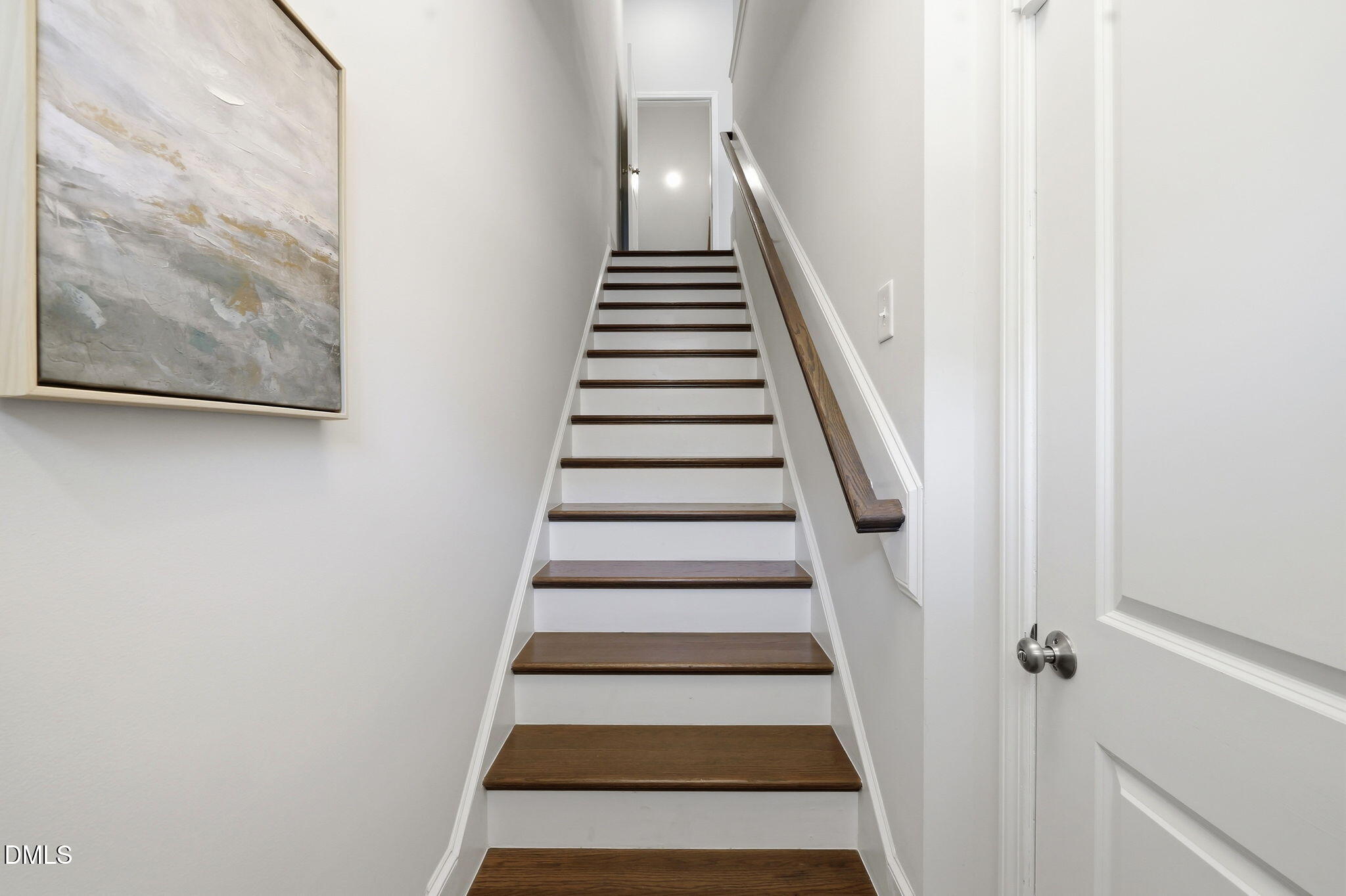 1050 Commack Drive Property Photo 8