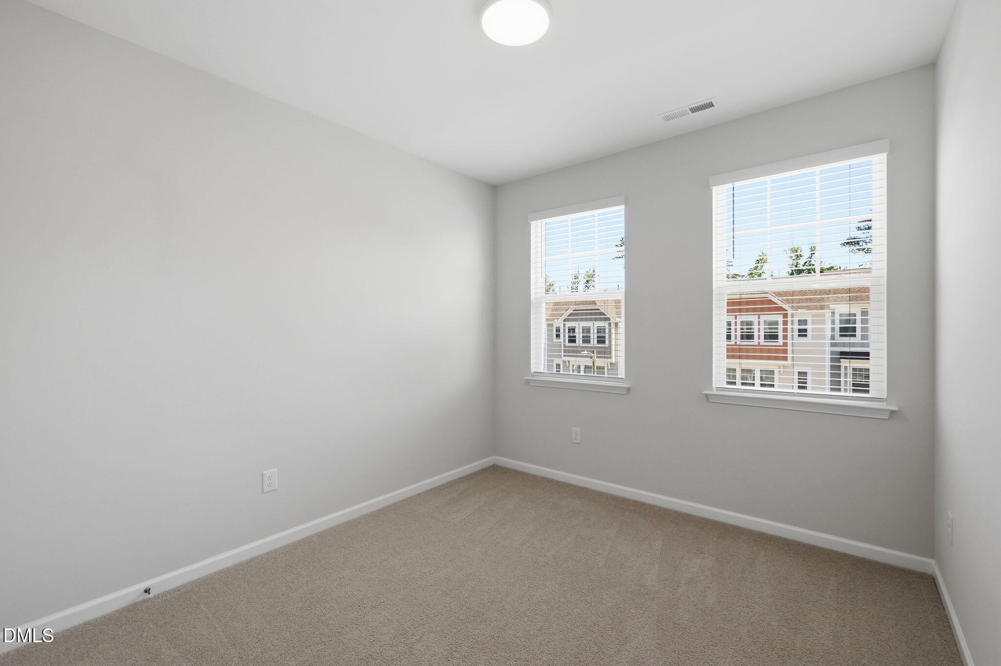 1050 Commack Drive Property Photo 32