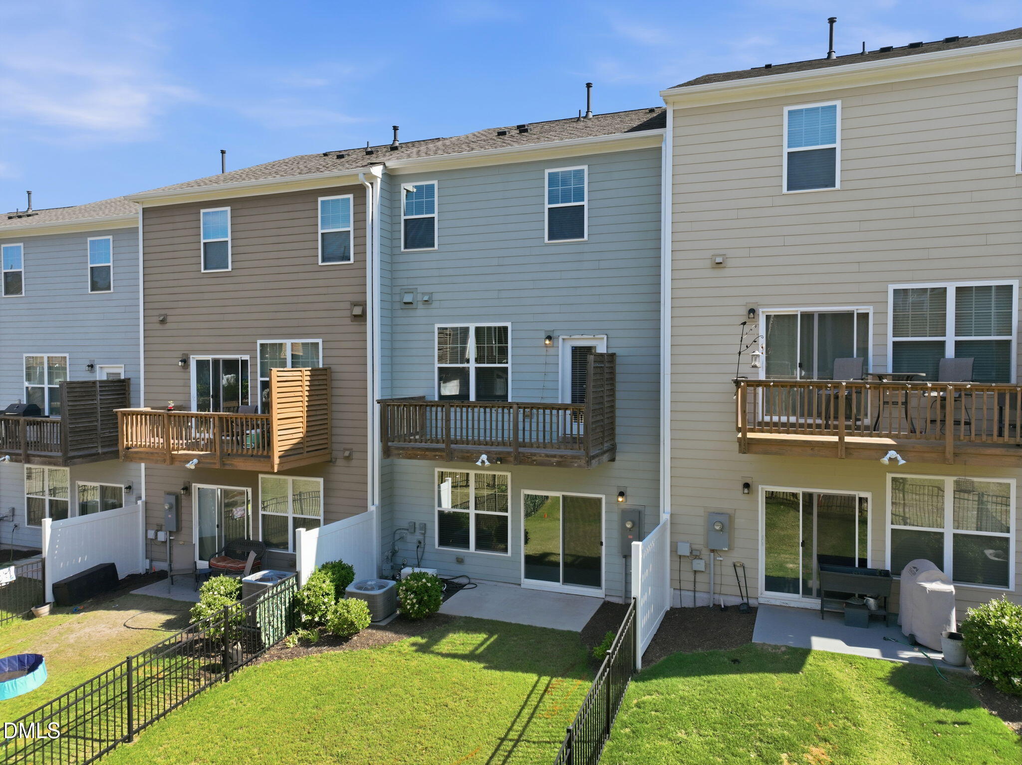1050 Commack Drive Property Photo 35