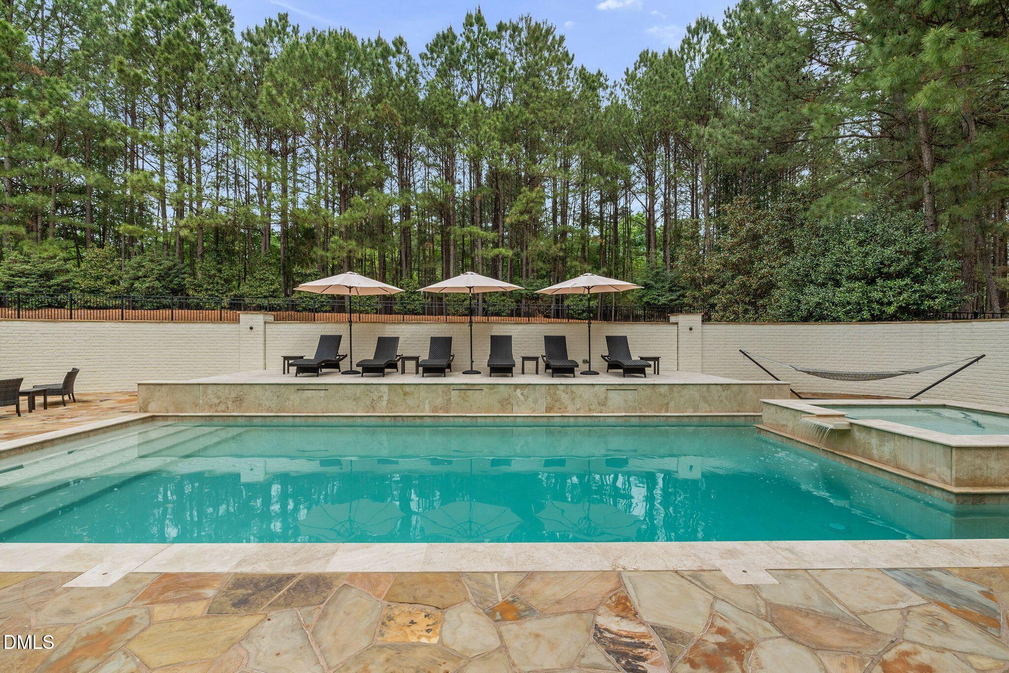 14609 Norwood Road Property Photo 6