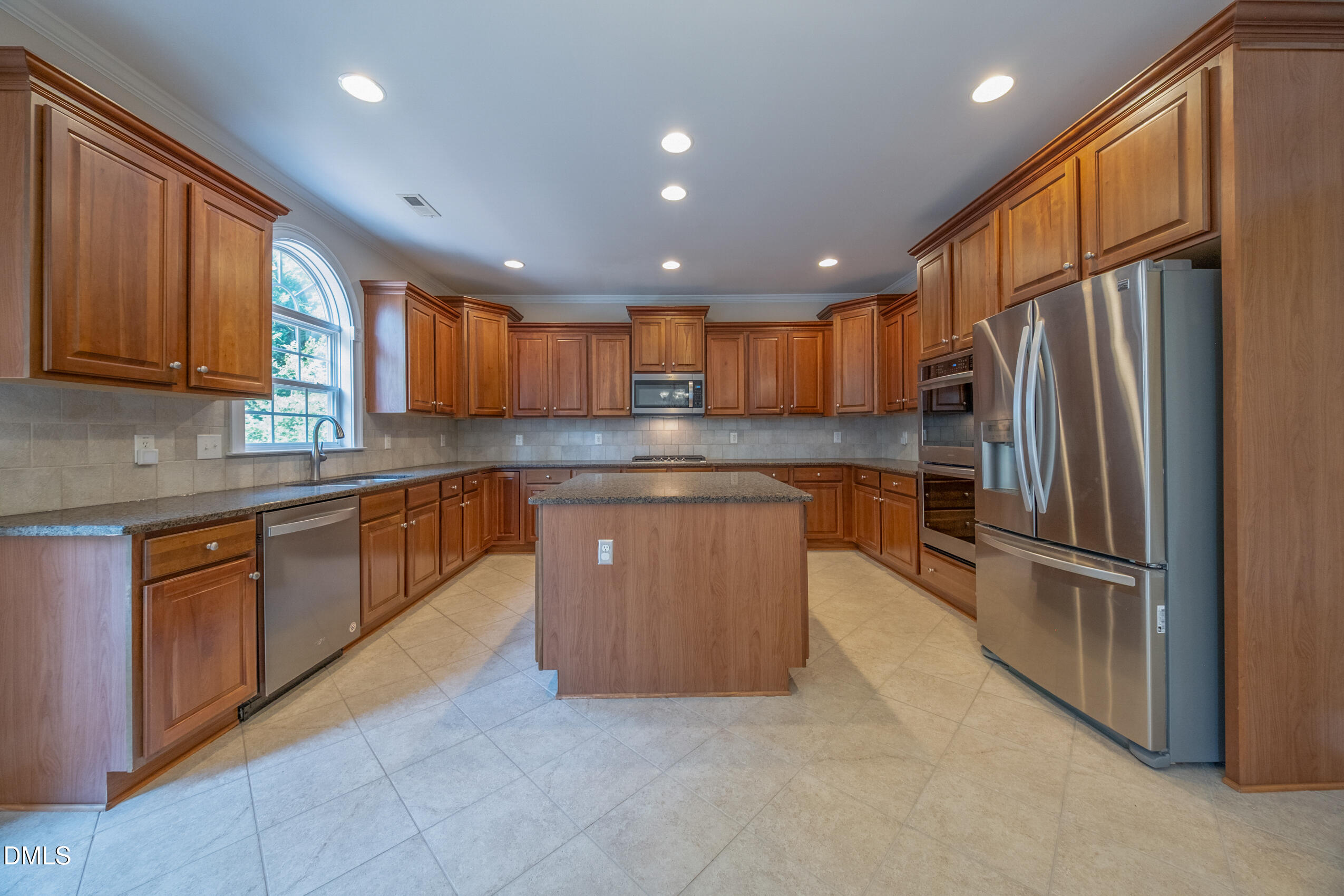 621 Halcyon Meadow Drive Property Photo 27