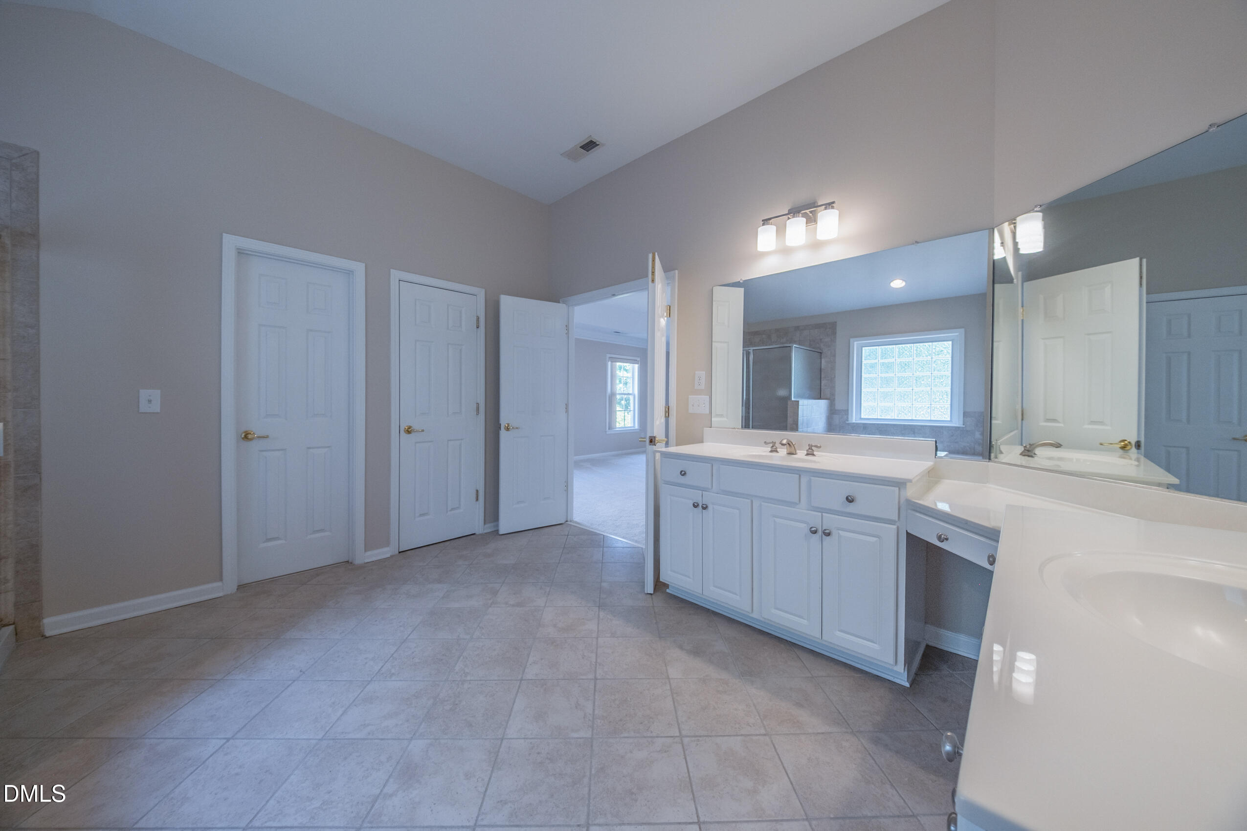 621 Halcyon Meadow Drive Property Photo 36