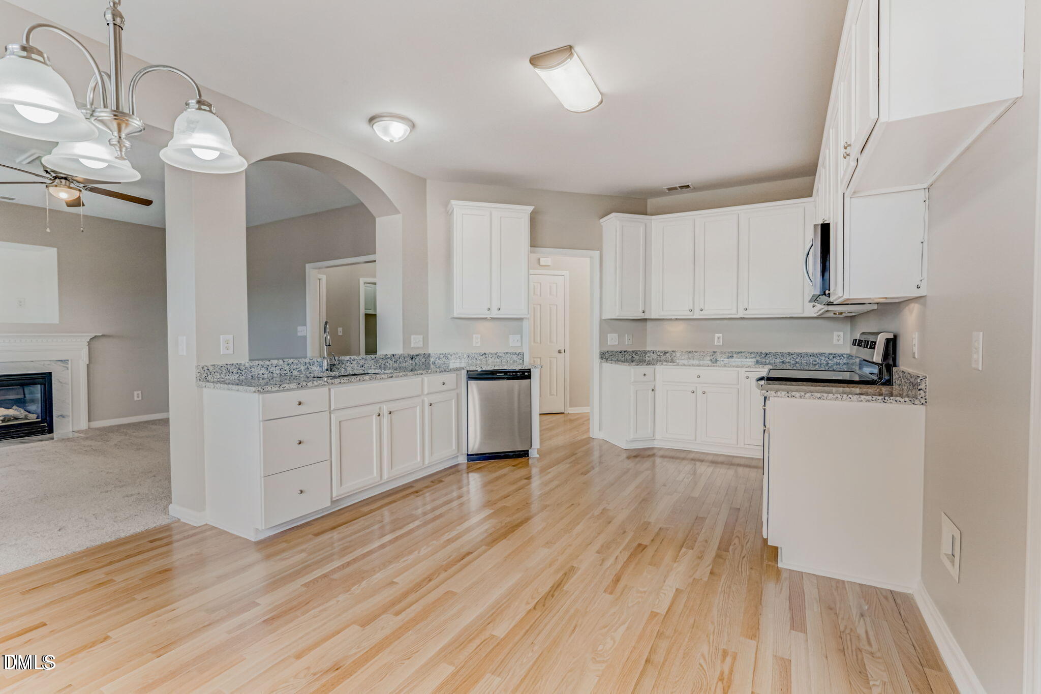 480 Seastone Street Property Photo 11