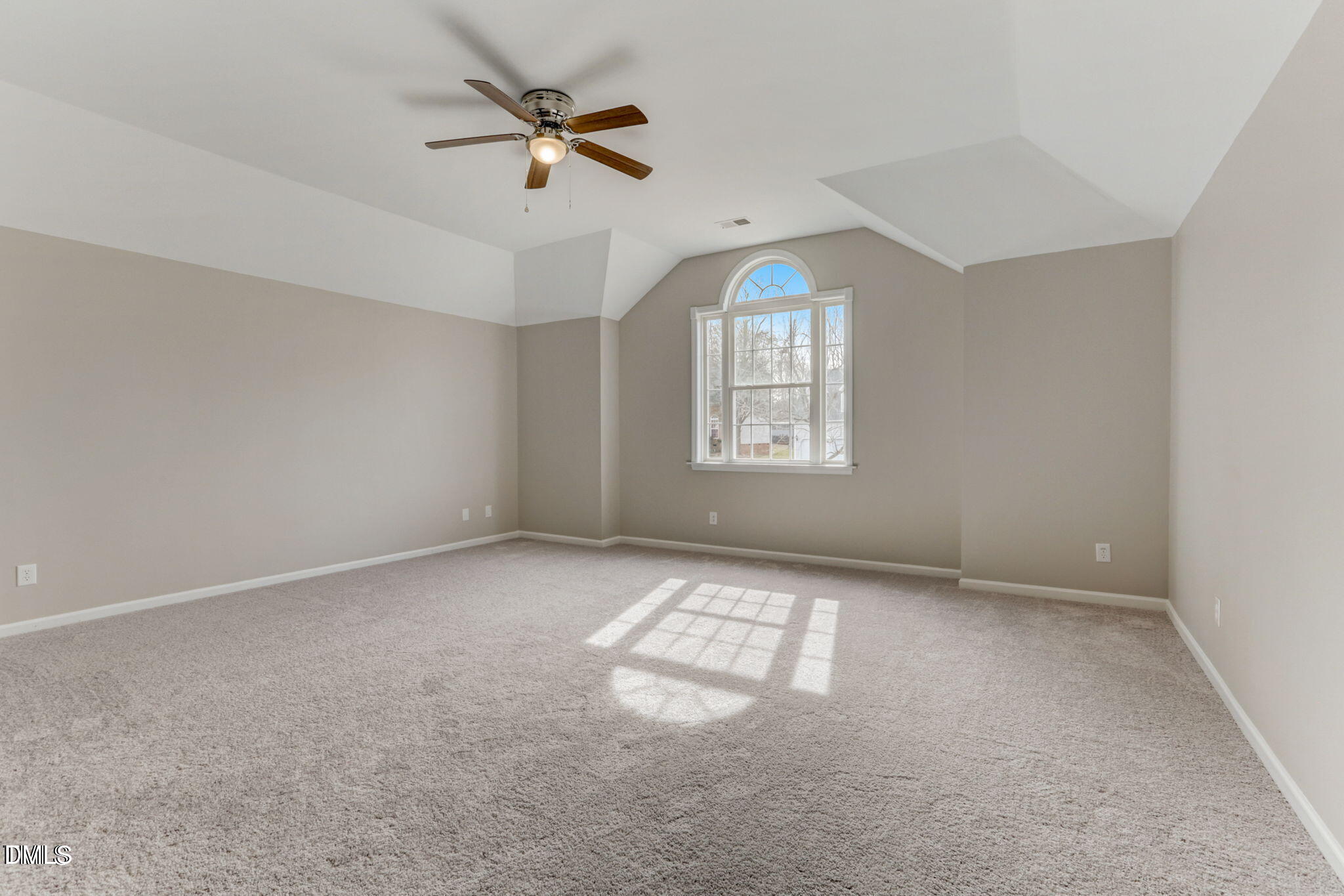 480 Seastone Street Property Photo 16