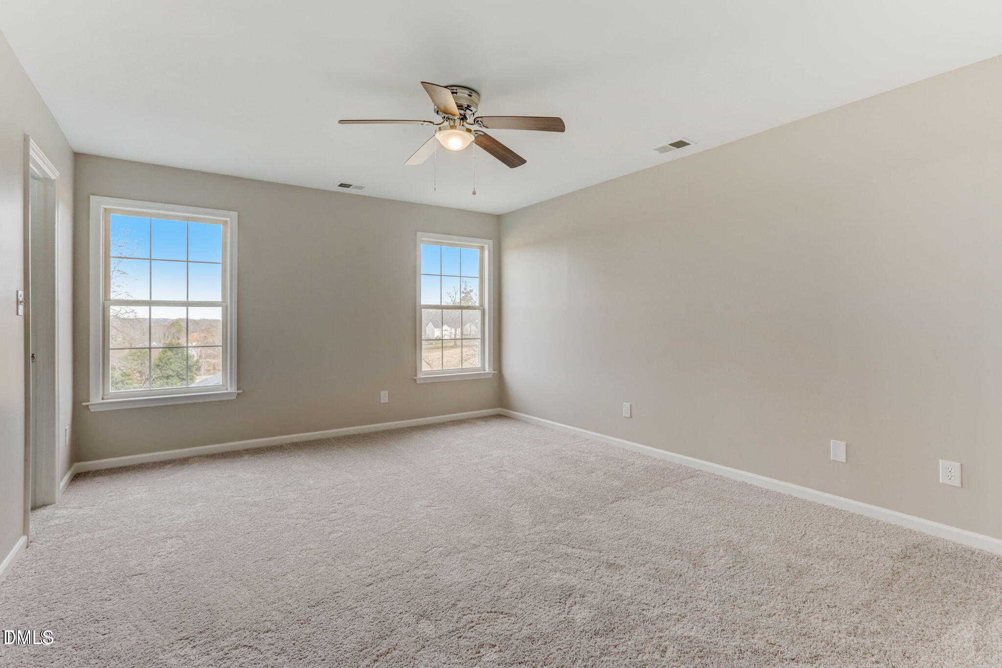 480 Seastone Street Property Photo 17
