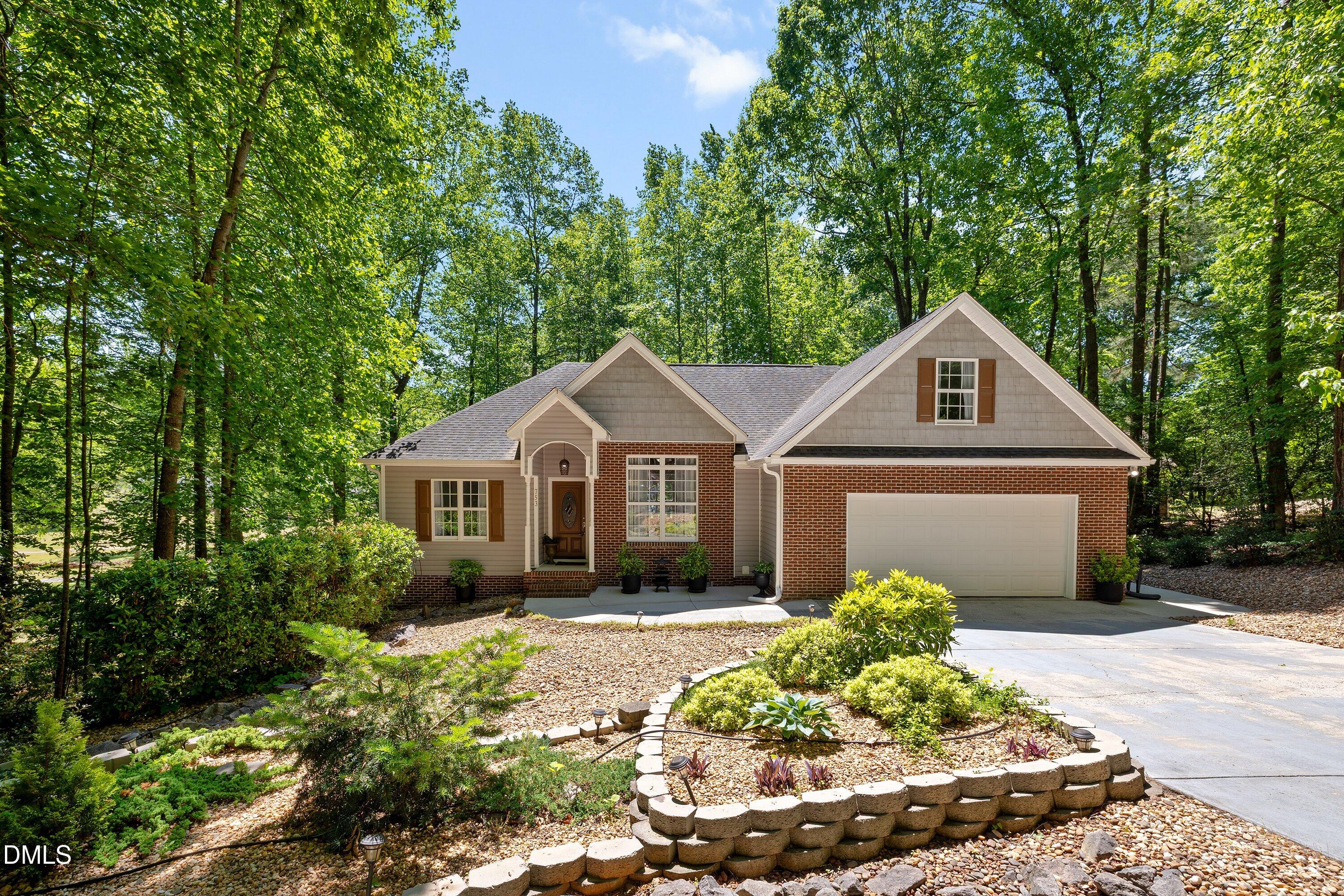 753 Saint Andrews Loop Property Photo 1