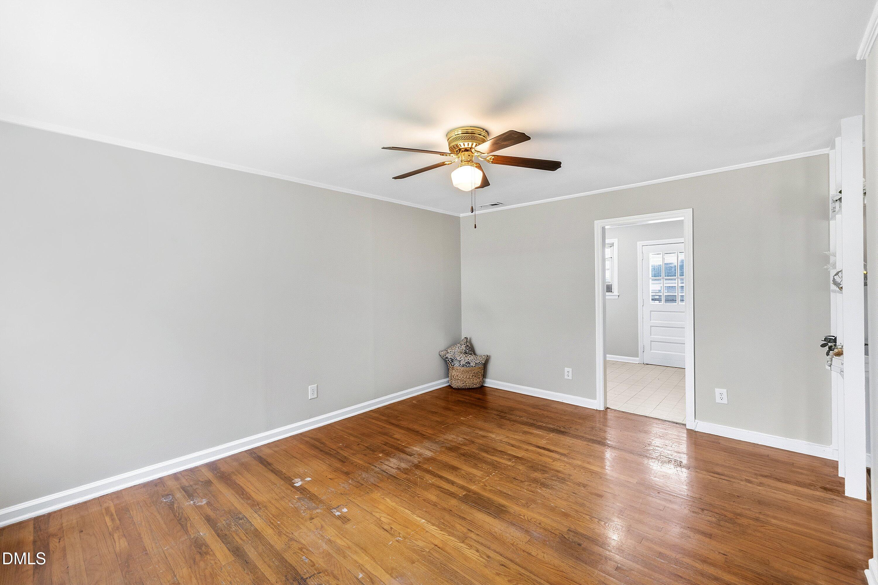 2324 Bernard Street Property Photo 8