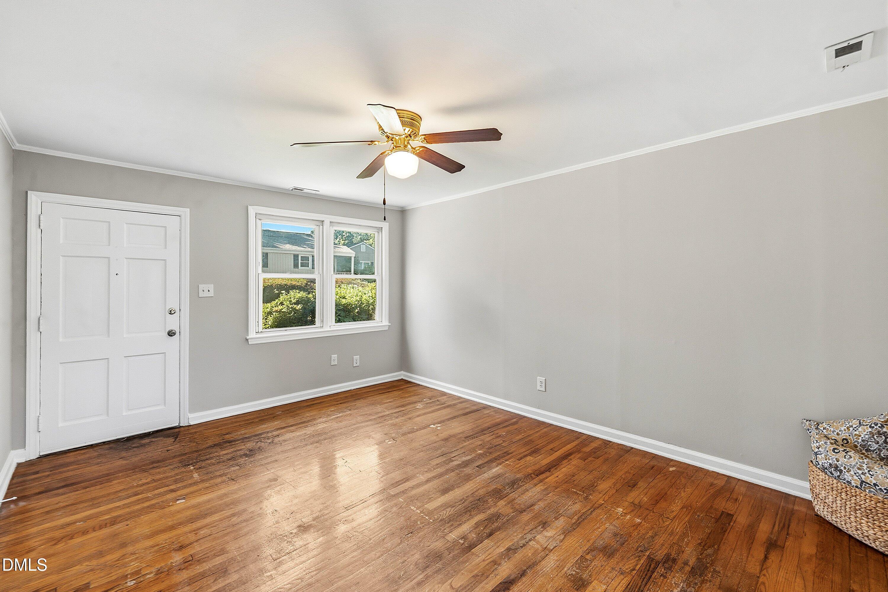 2324 Bernard Street Property Photo 9