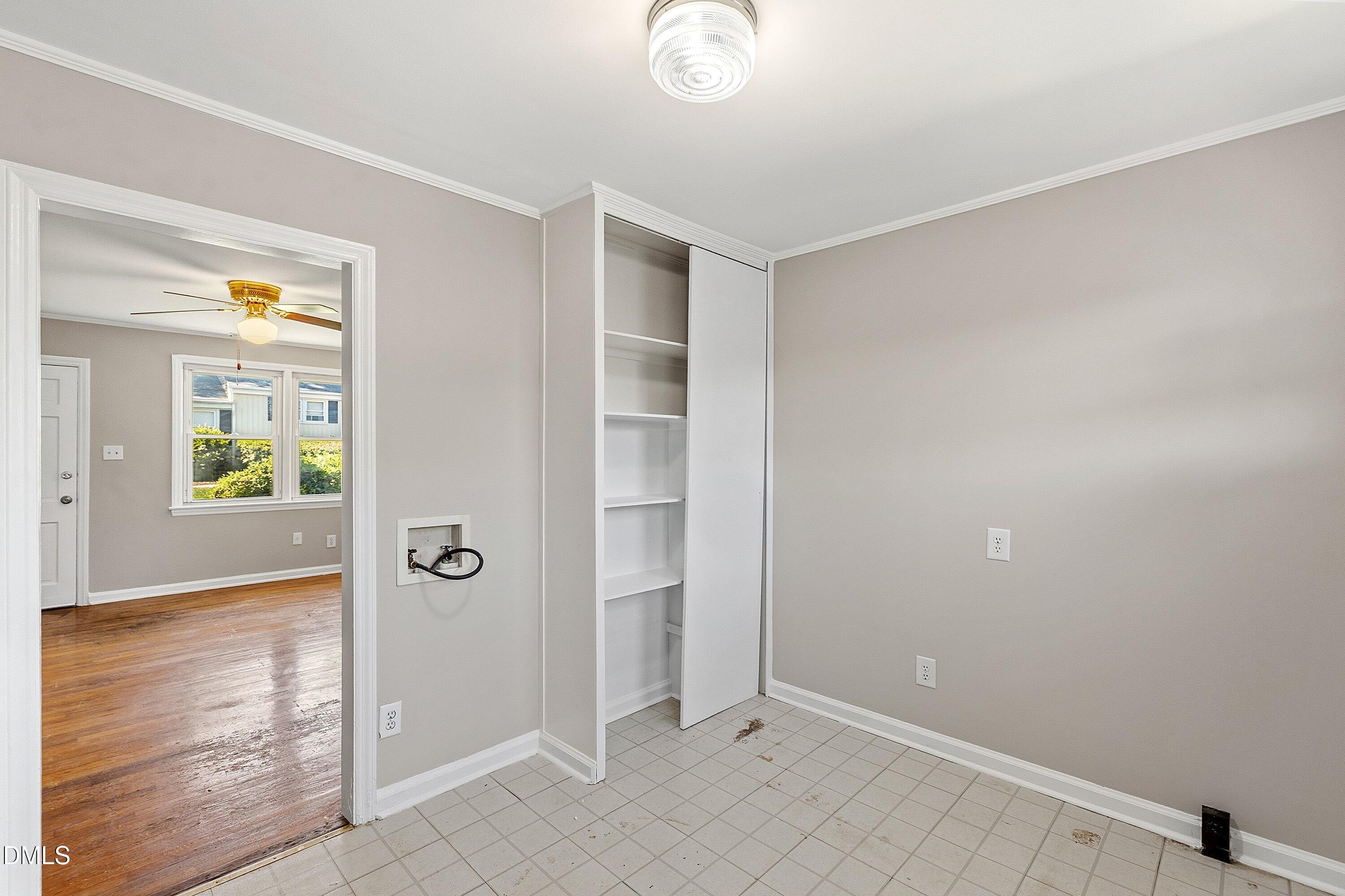 2324 Bernard Street Property Photo 15