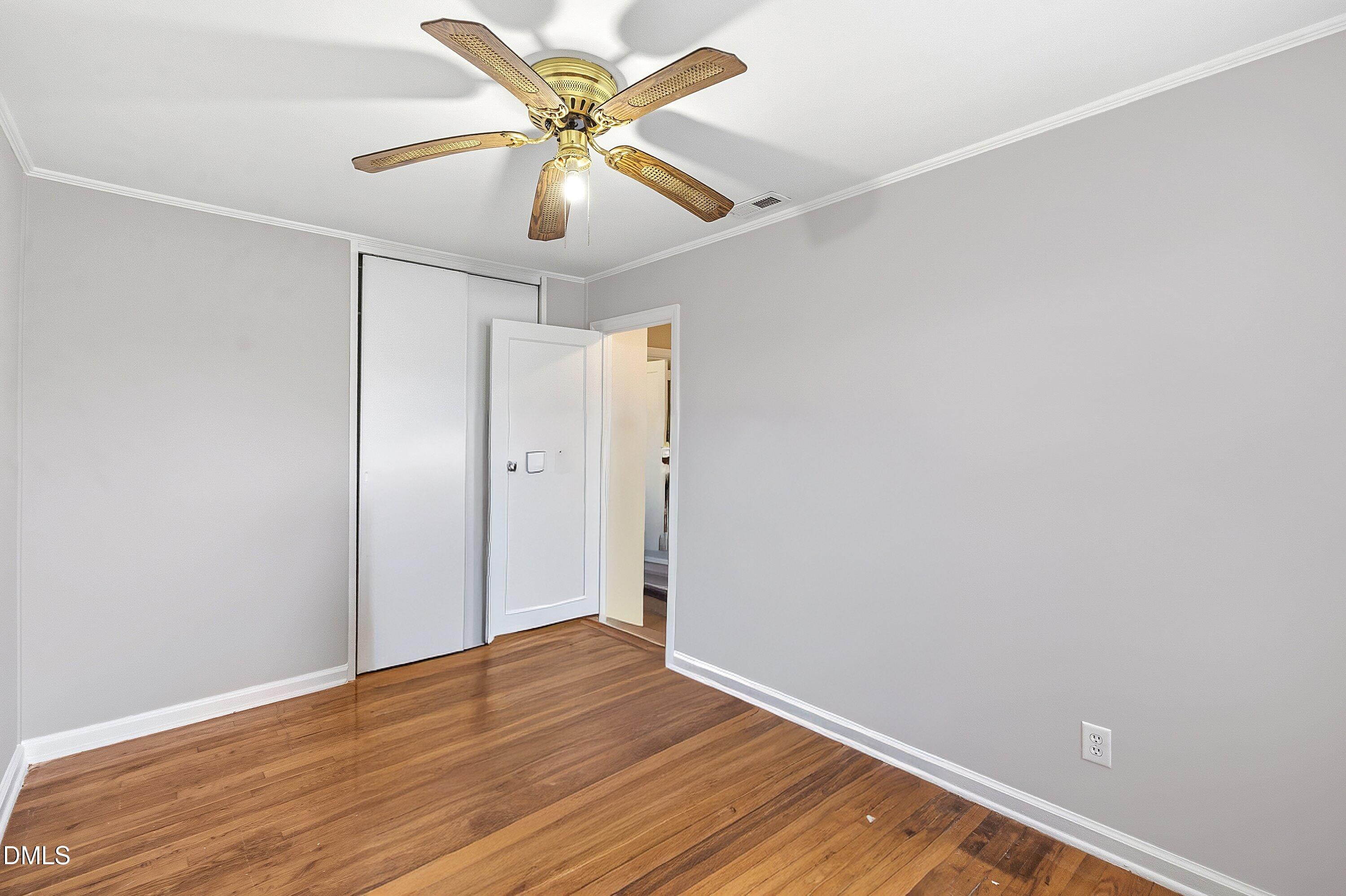 2324 Bernard Street Property Photo 23