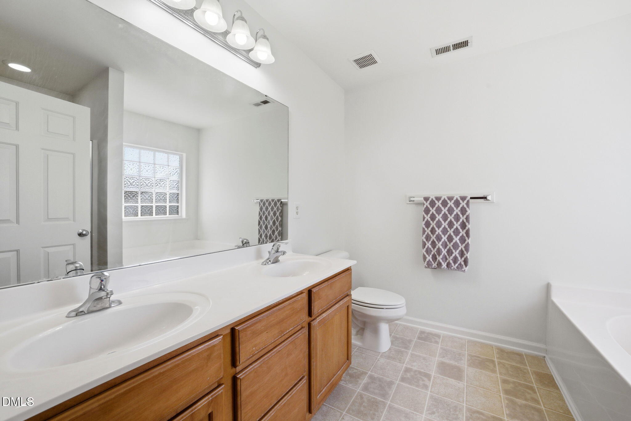 104 Saltybrook Lane Property Photo 18