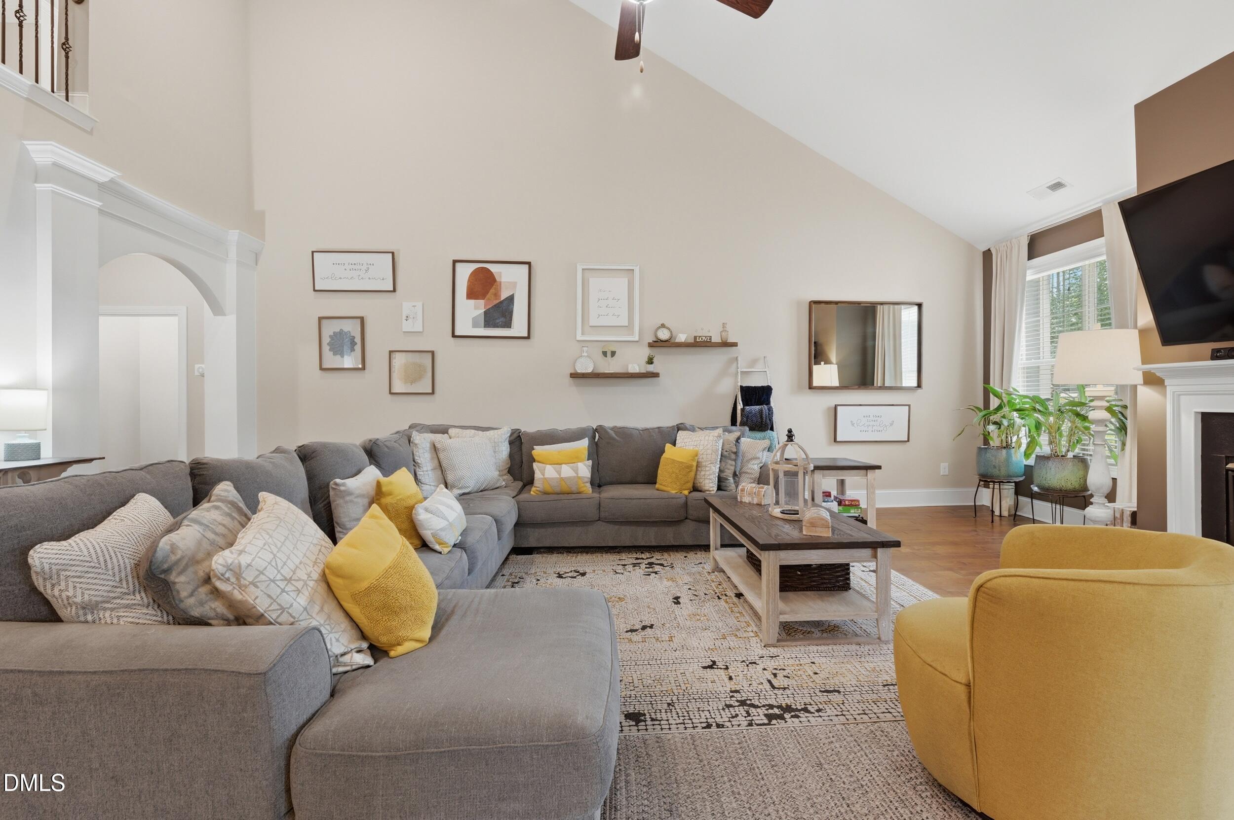345 Tayside Street Property Photo 12