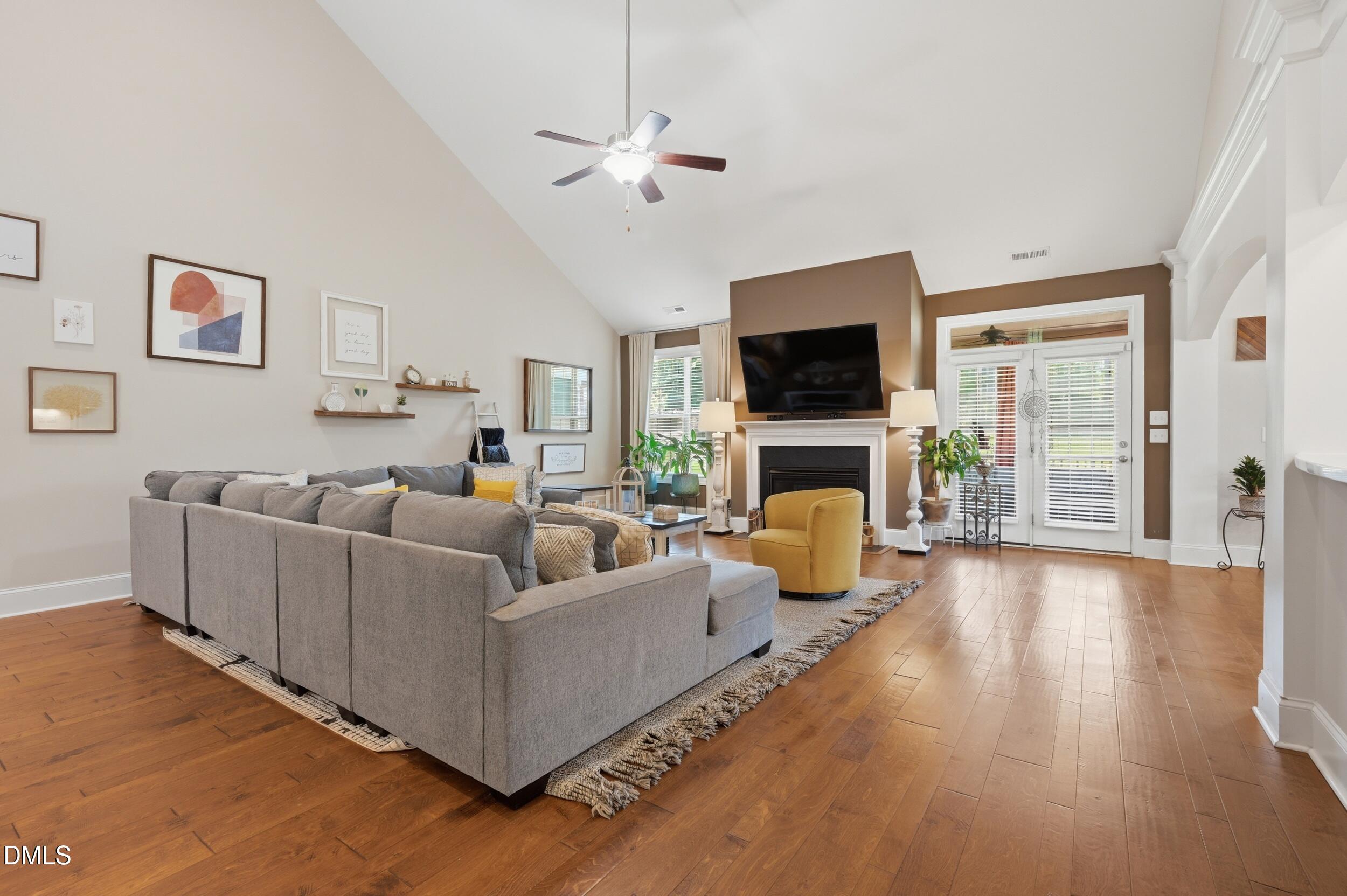 345 Tayside Street Property Photo 13