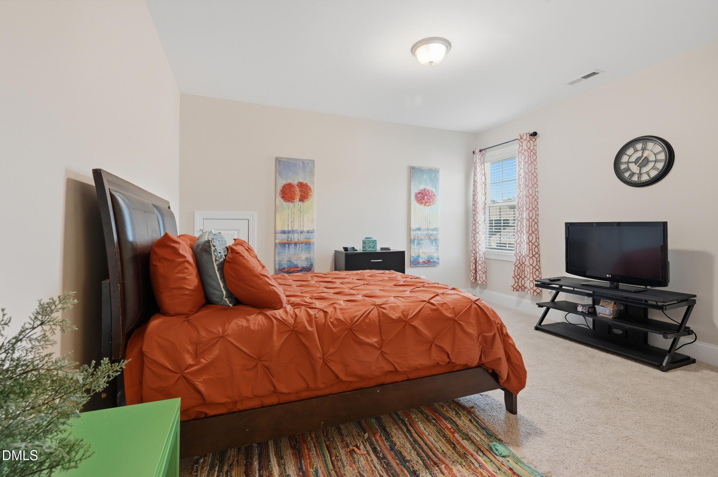 345 Tayside Street Property Photo 34
