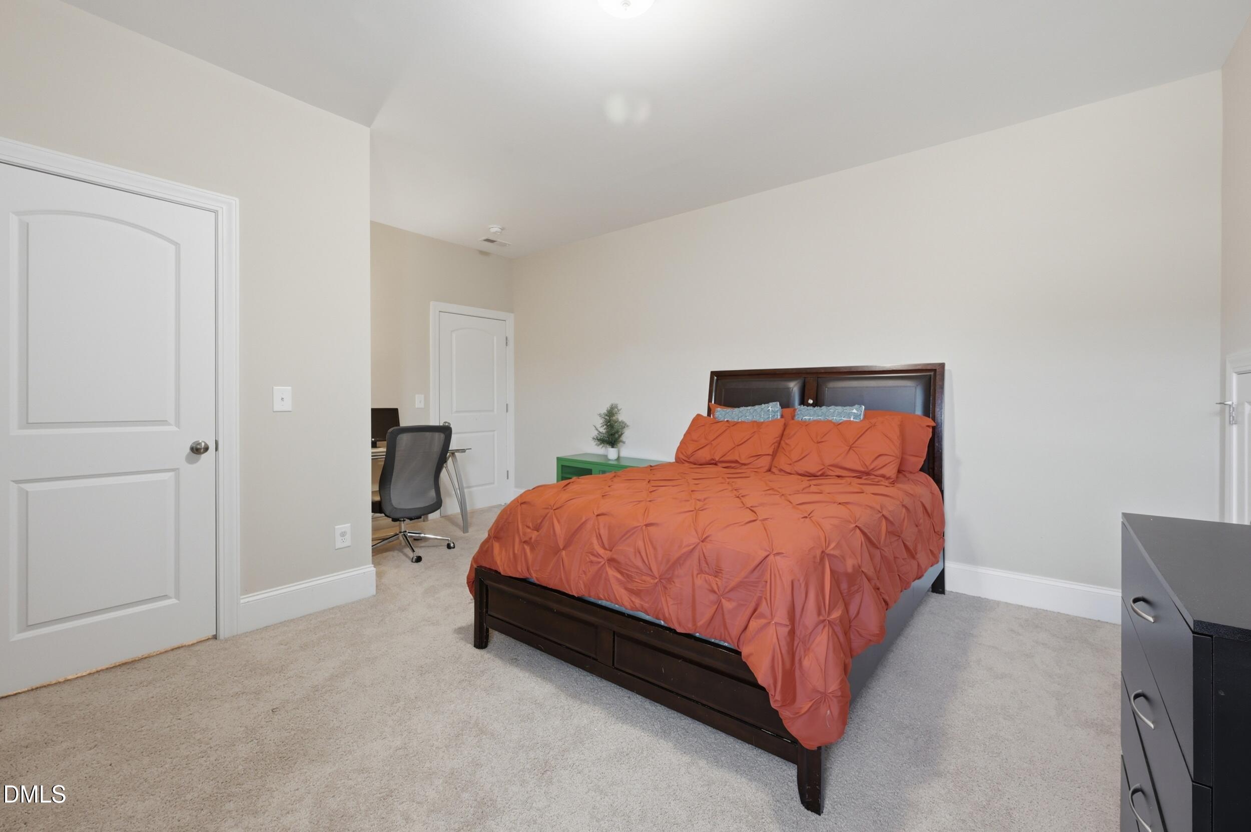 345 Tayside Street Property Photo 35