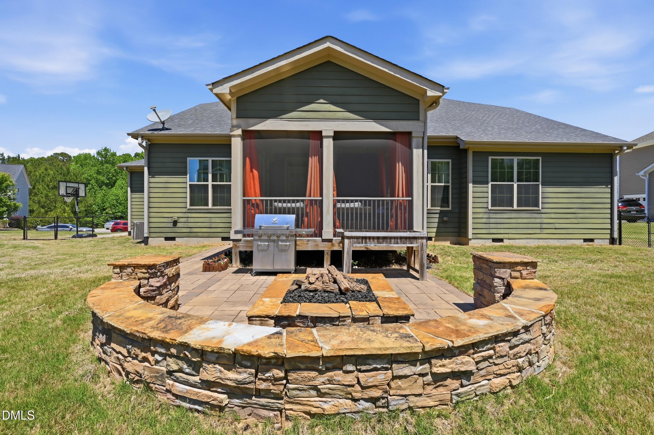 345 Tayside Street Property Photo 47