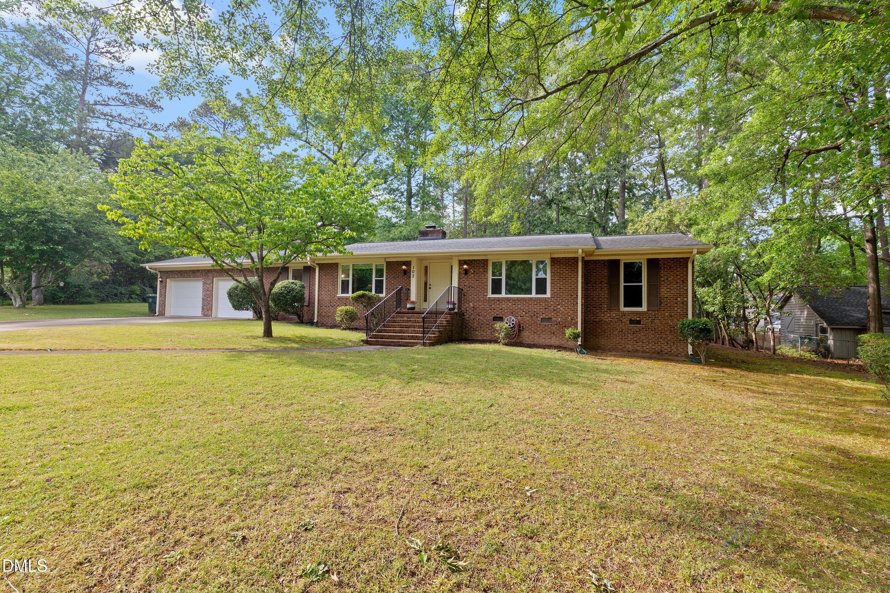 102 Olmstead Court Property Photo 2