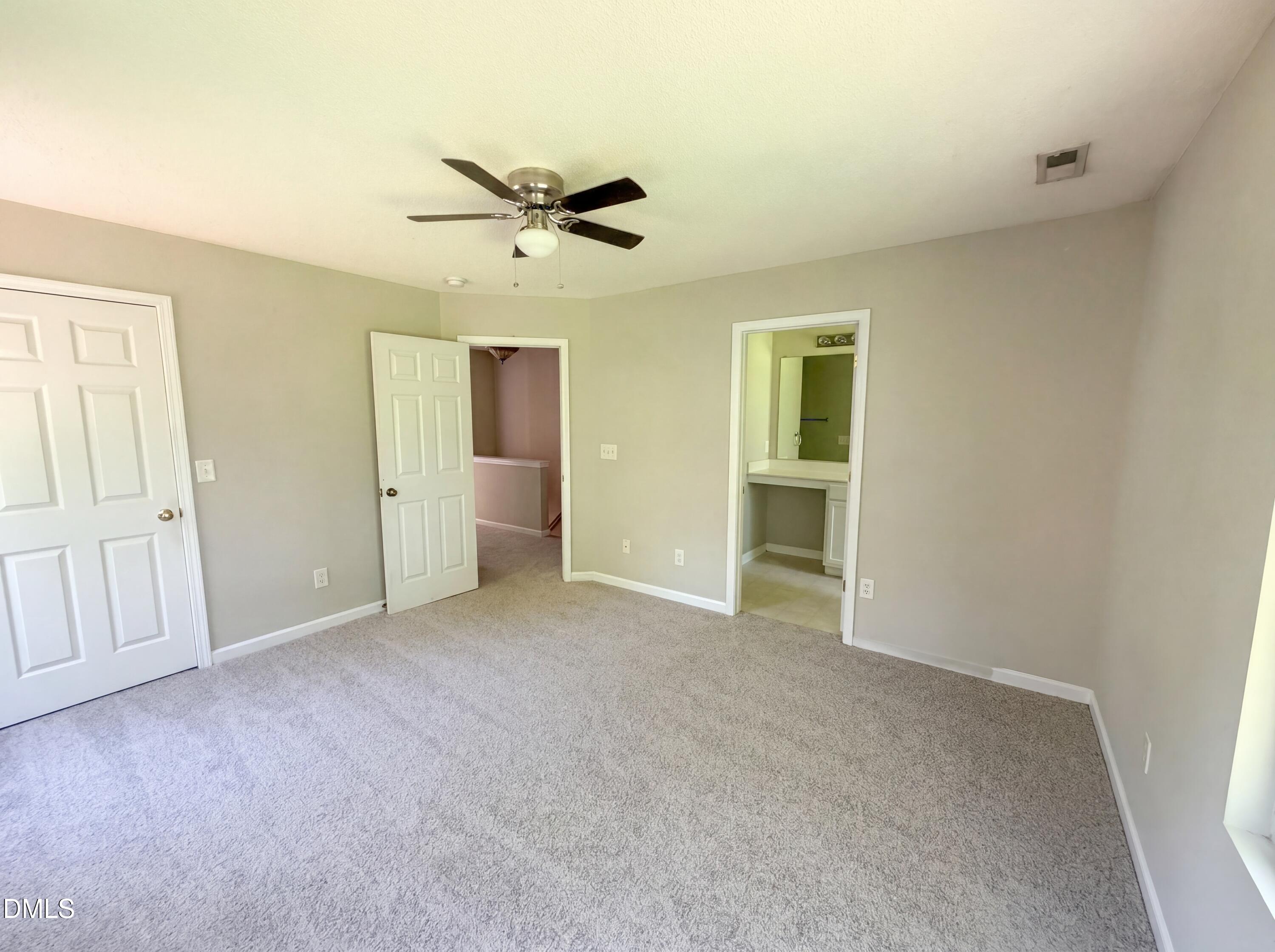 43 Edgebrook Circle Property Photo 4