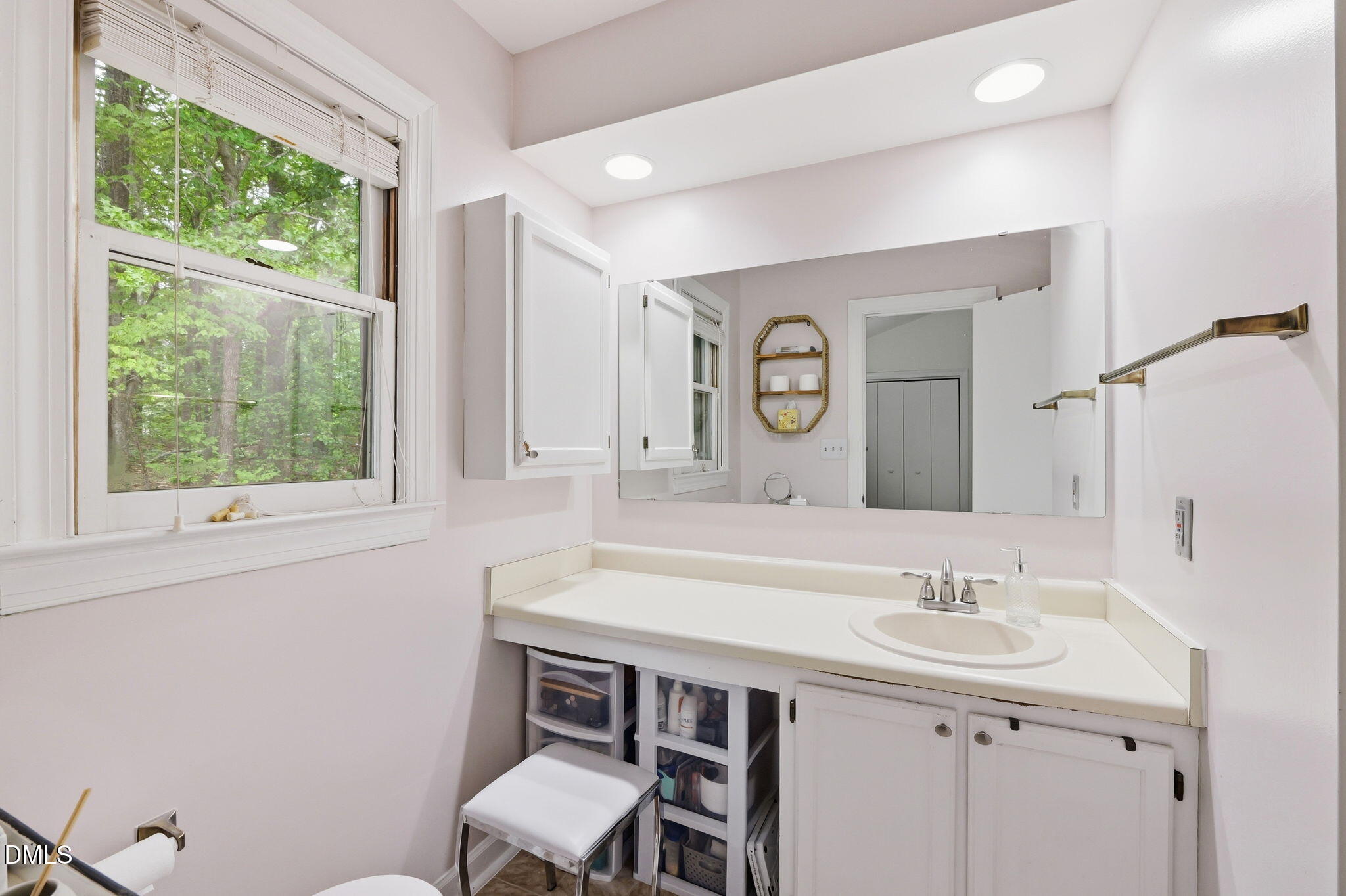 500 Woodcroft Parkway 8a Property Photo 12
