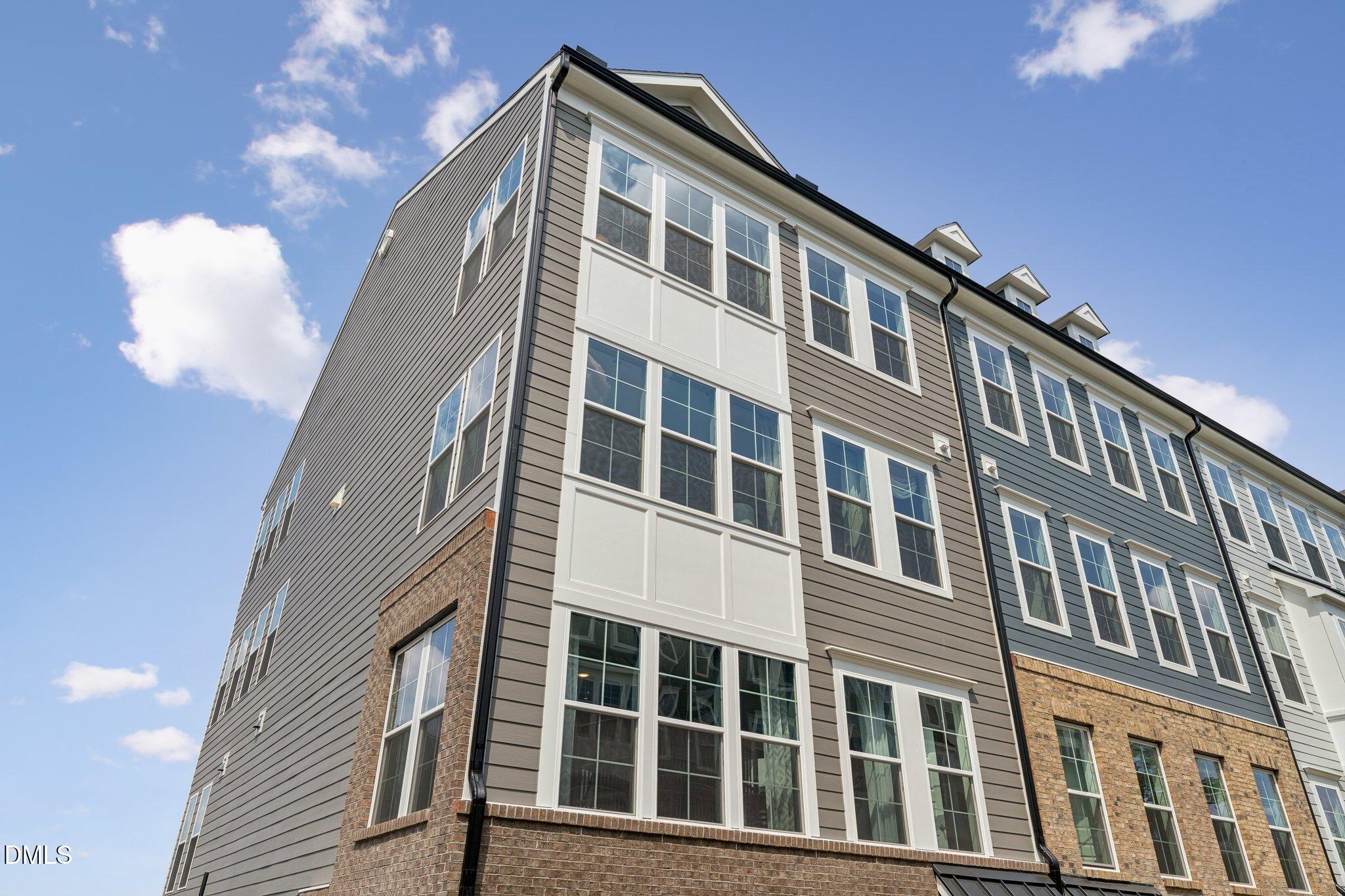 418 Gaston Park Lane #200 Property Photo 3