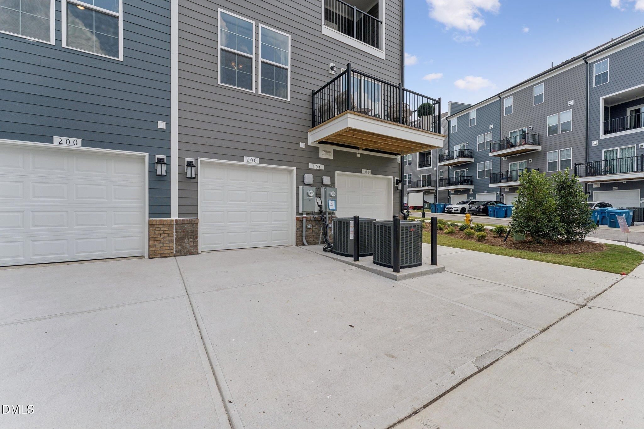 418 Gaston Park Lane #200 Property Photo 6
