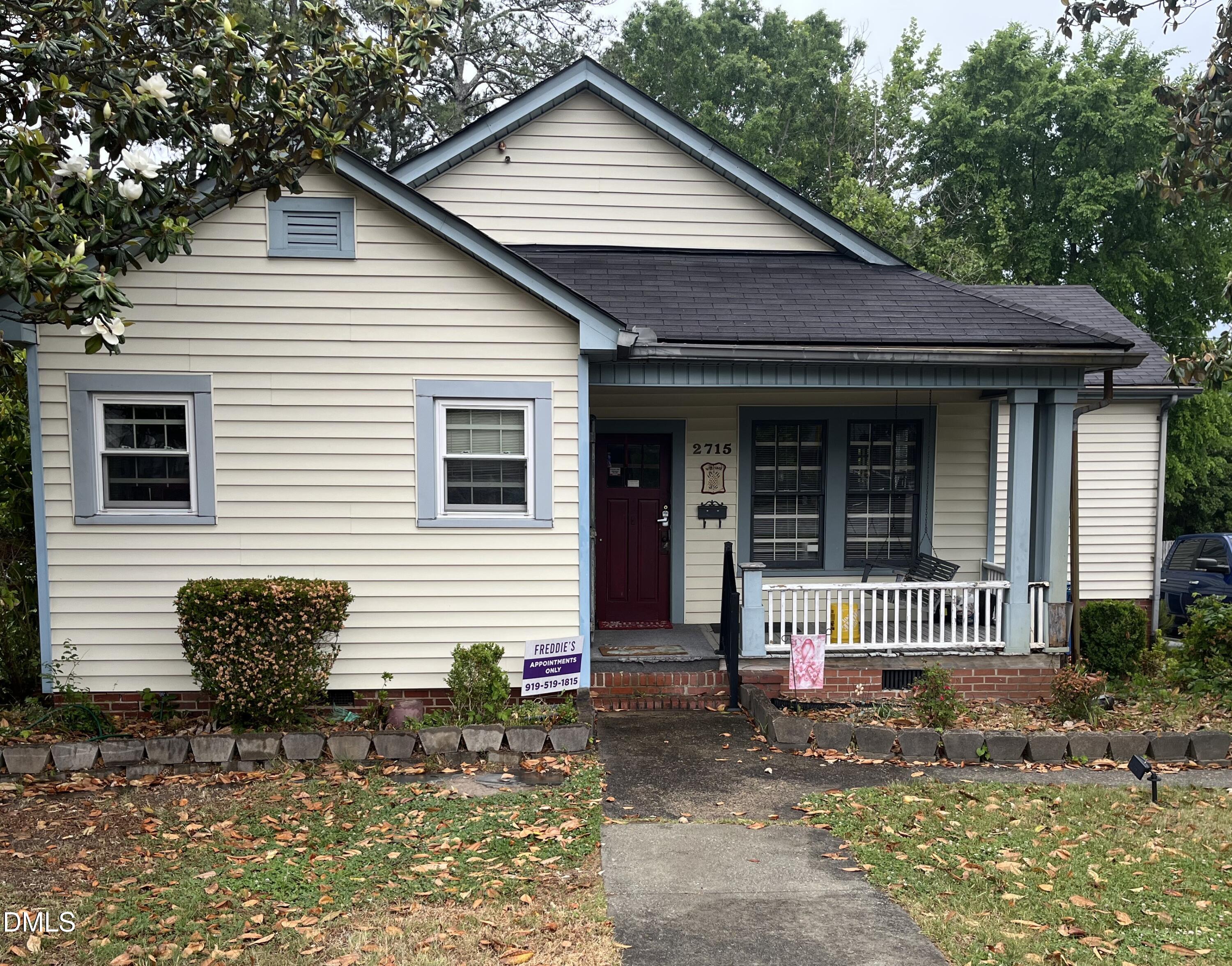 2715 Chapel Hill Road Property Photo 1