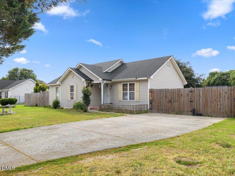 113 Shadow Bend Lane Property Photo 2