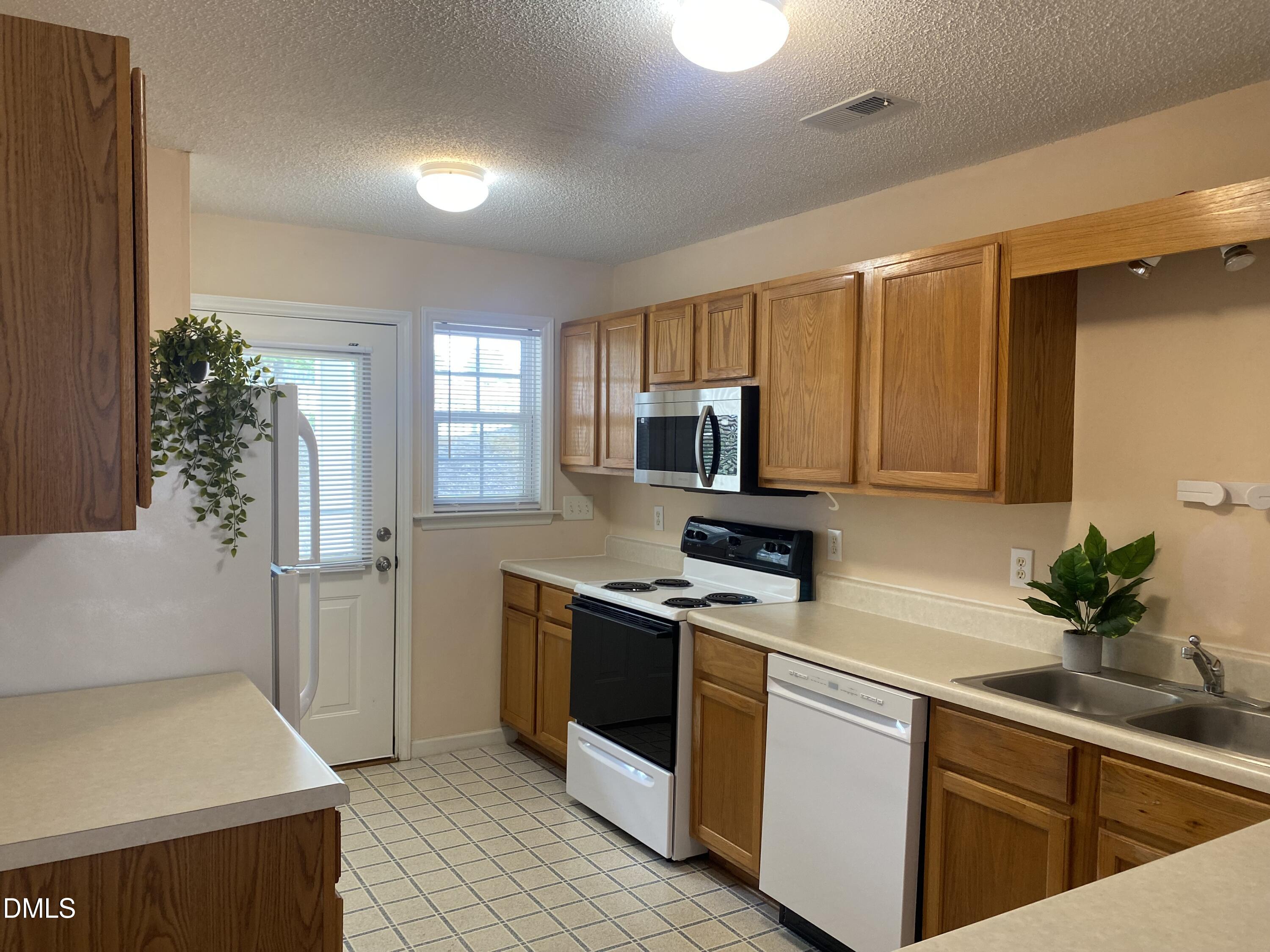 3730 Votive Lane Property Photo 6