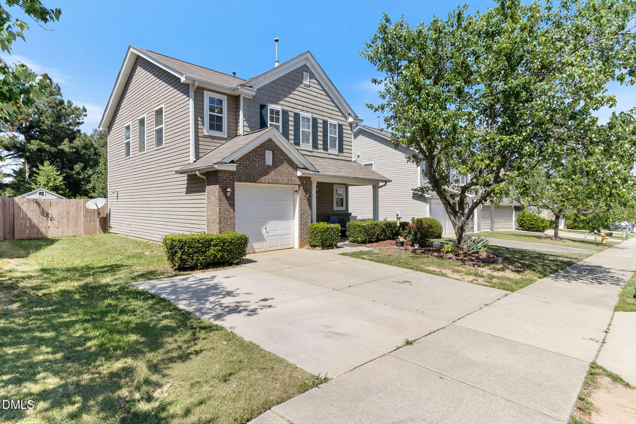 3713 Marshlane Way Property Photo 4