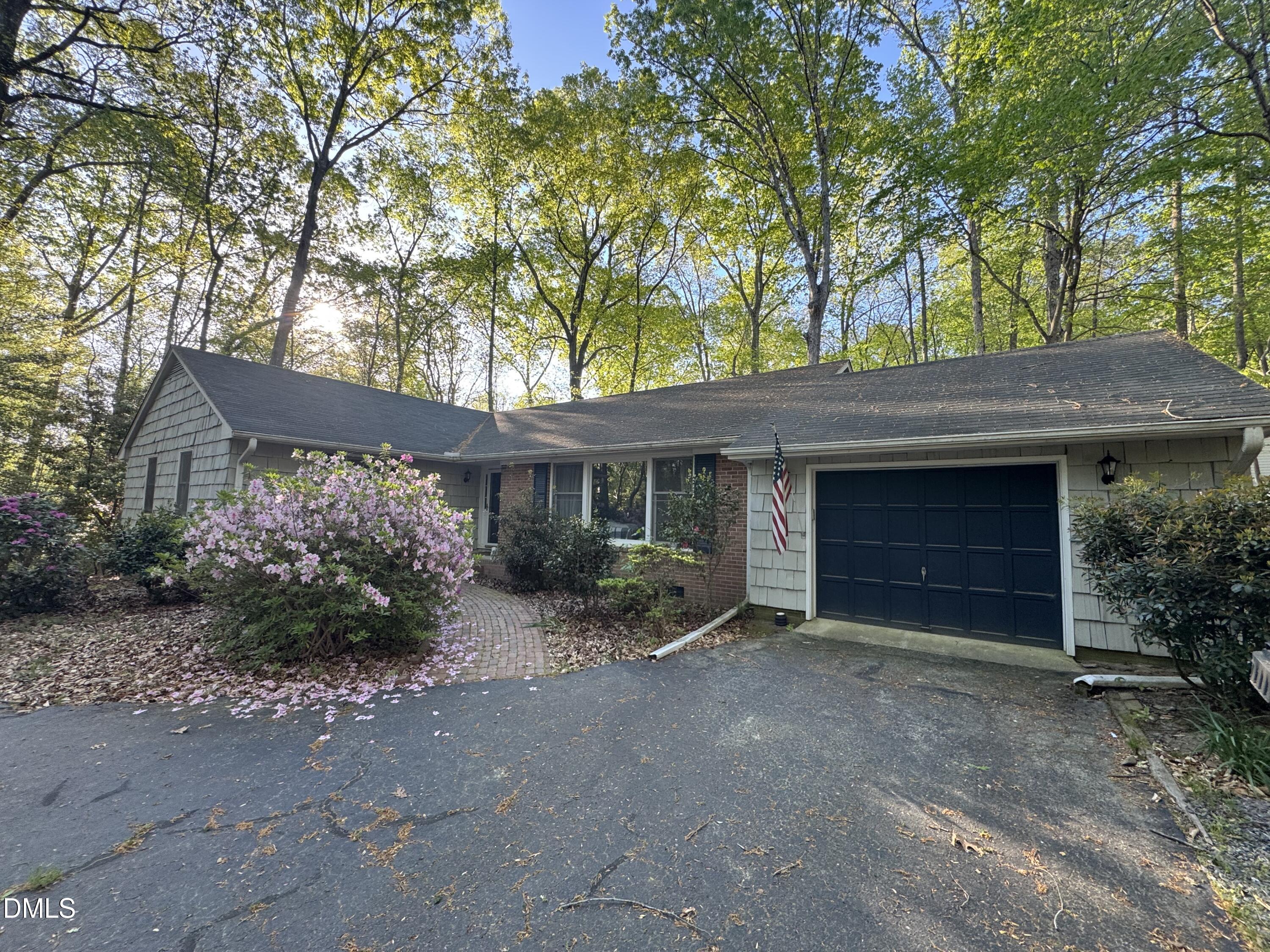 140 Holly Lane Property Photo 1
