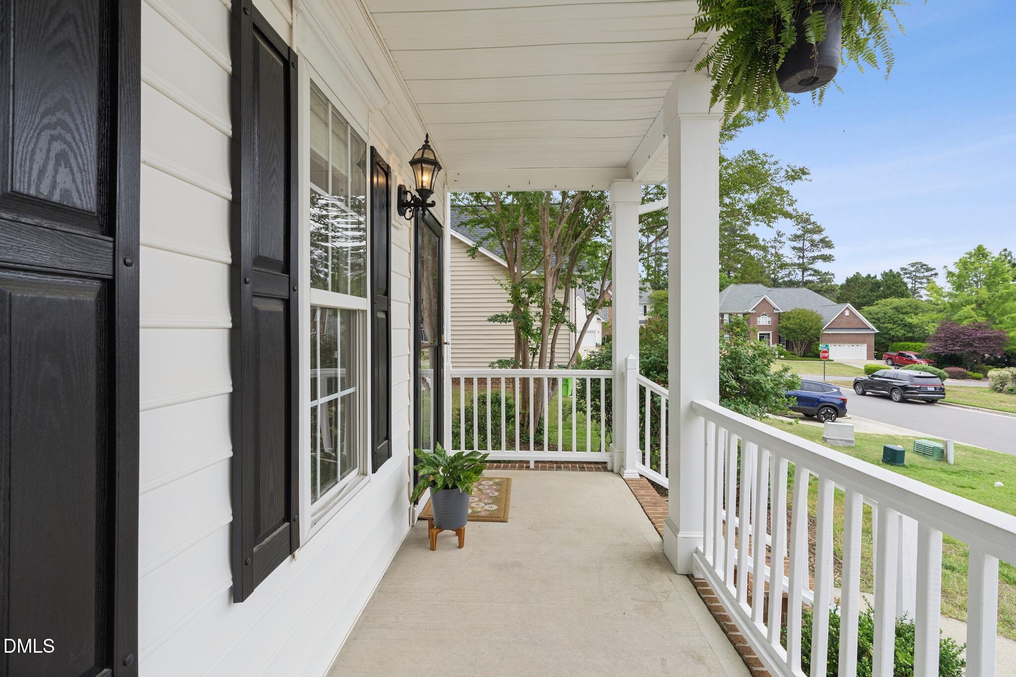 102 Dumont Court Property Photo 10