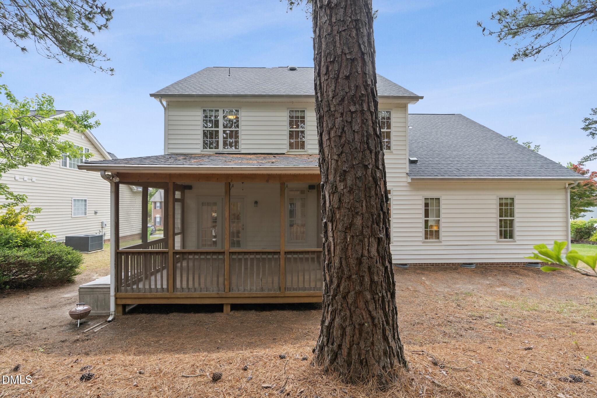 102 Dumont Court Property Photo 47
