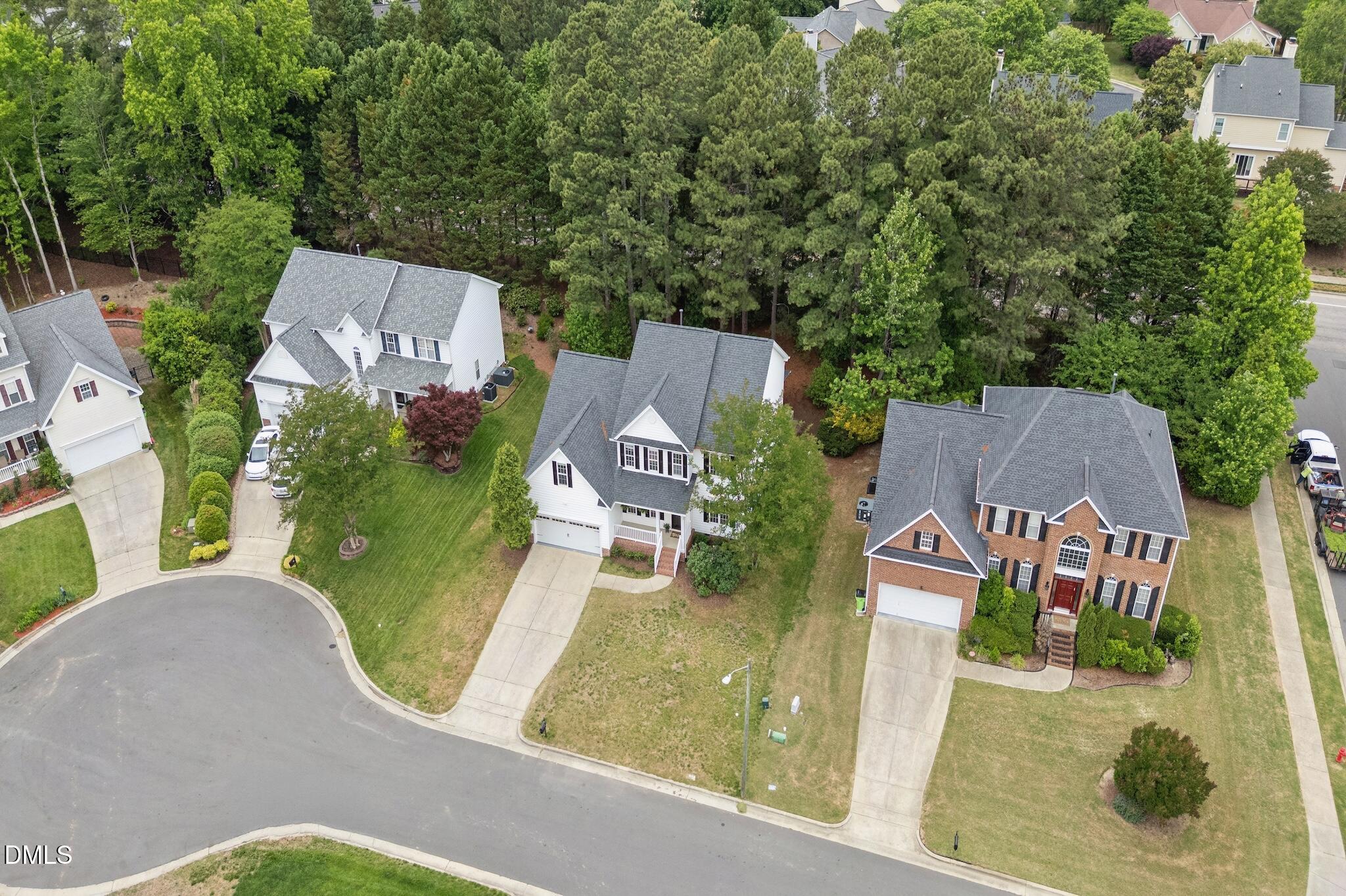 102 Dumont Court Property Photo 48