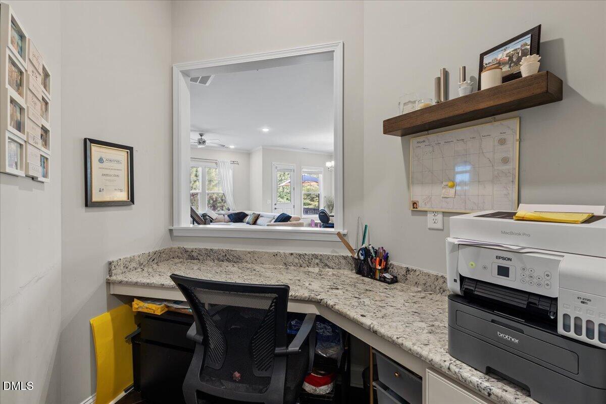 717 Lake Holding Street Property Photo 25