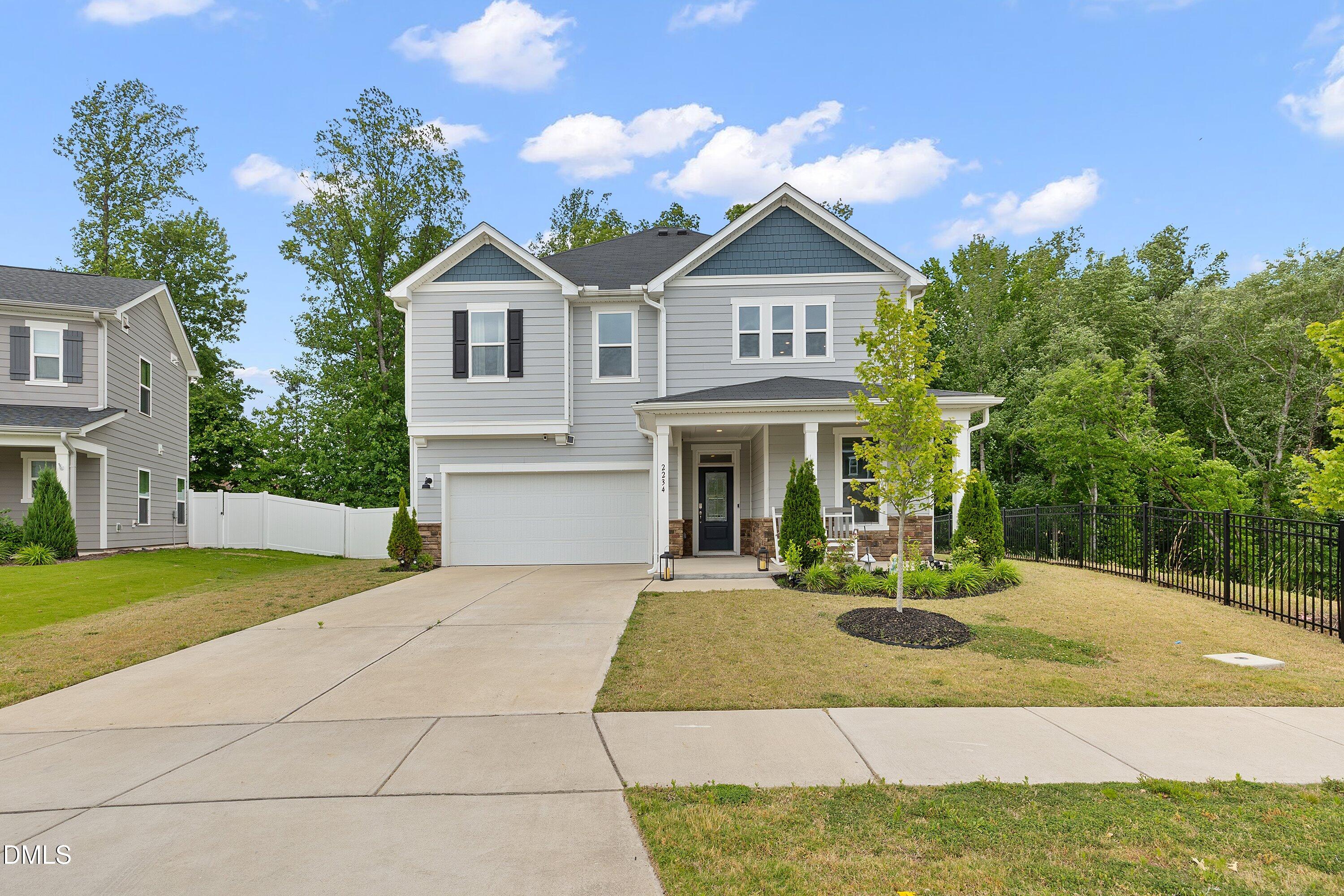 2234 Crestwood Ridge Drive Property Photo 2