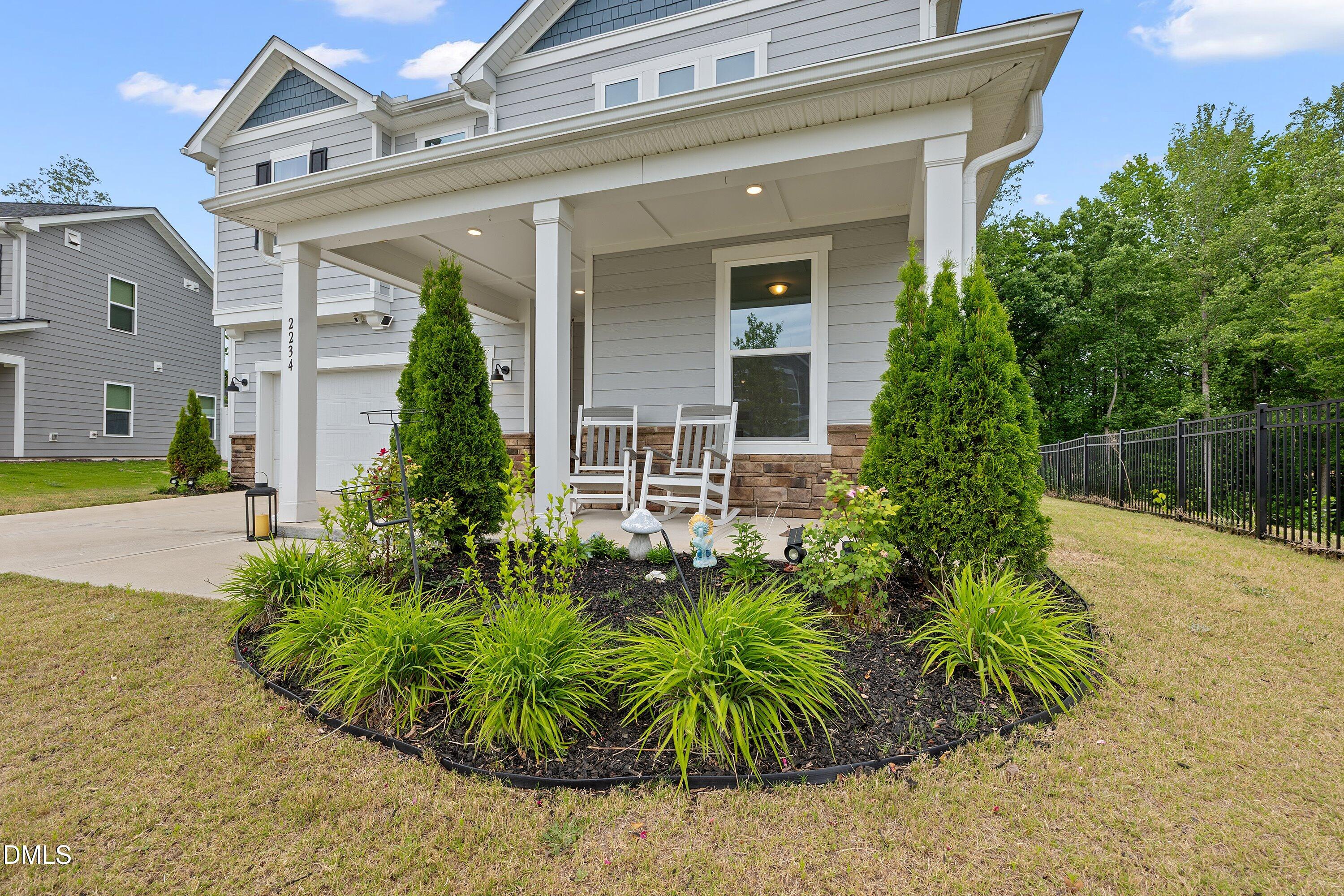 2234 Crestwood Ridge Drive Property Photo 3