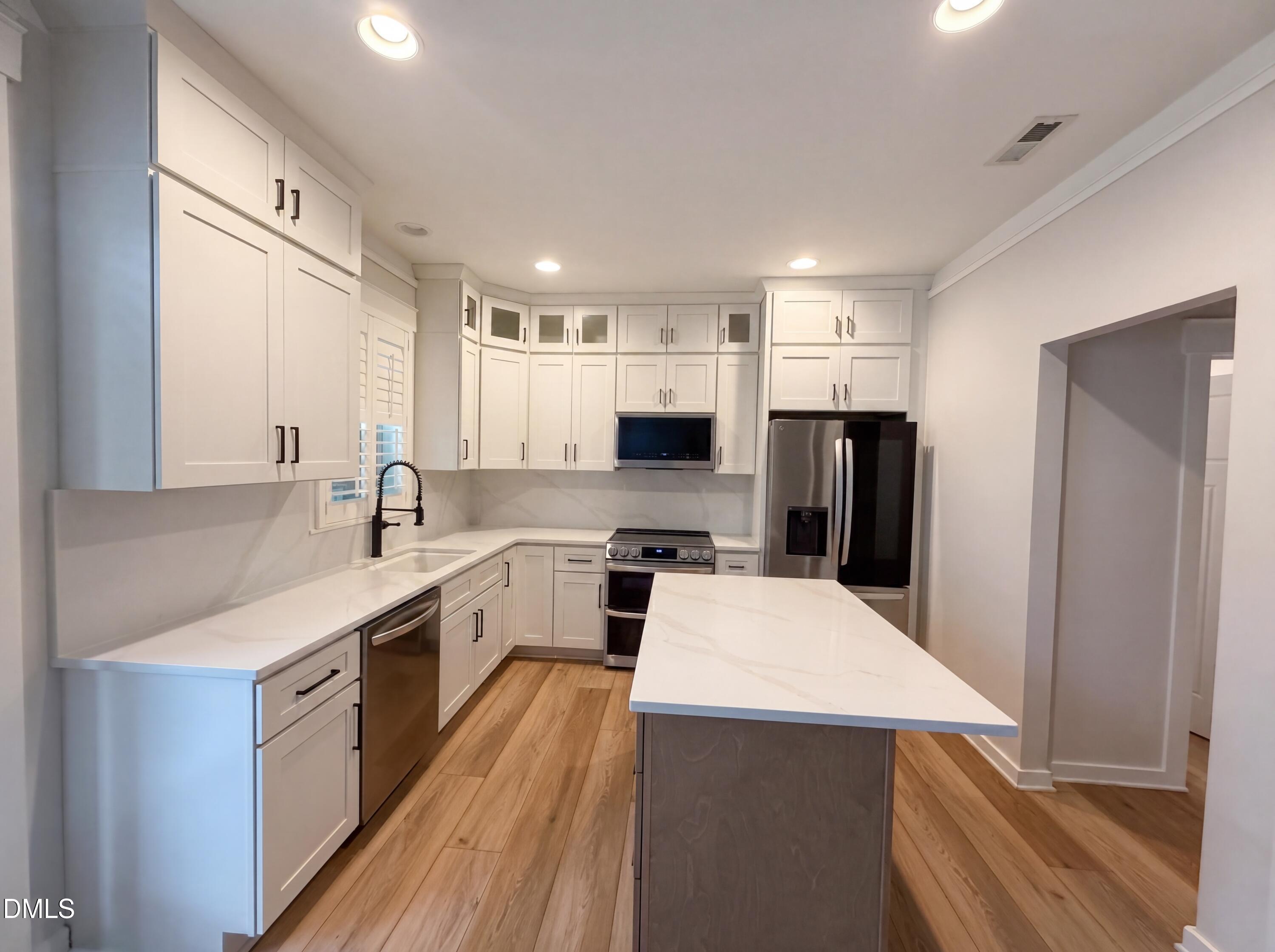 644 Ashe Lake Way Property Photo 2