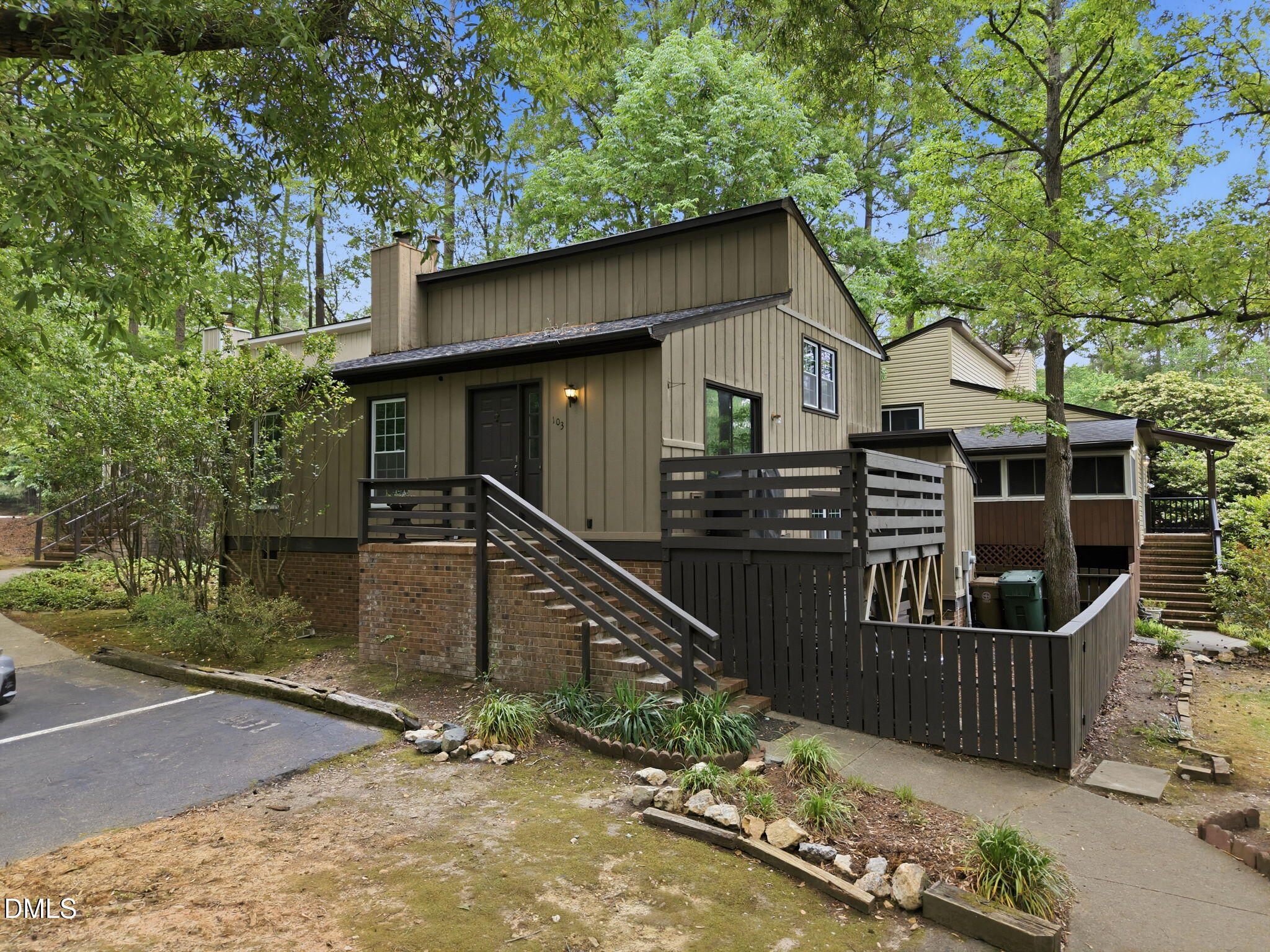 103 Bonnell Court Property Photo 2