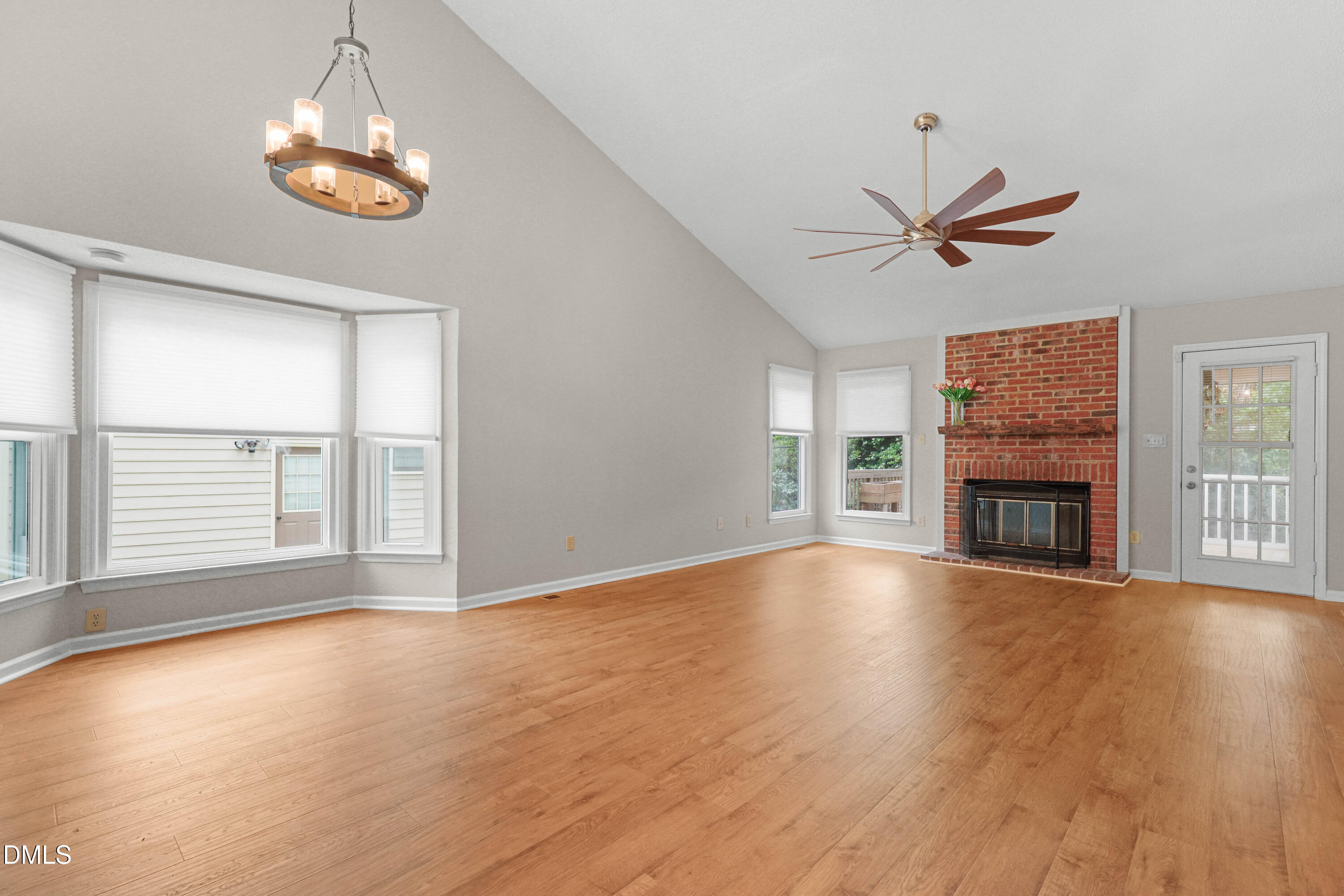 1404 Morningsdale Drive Property Photo 4