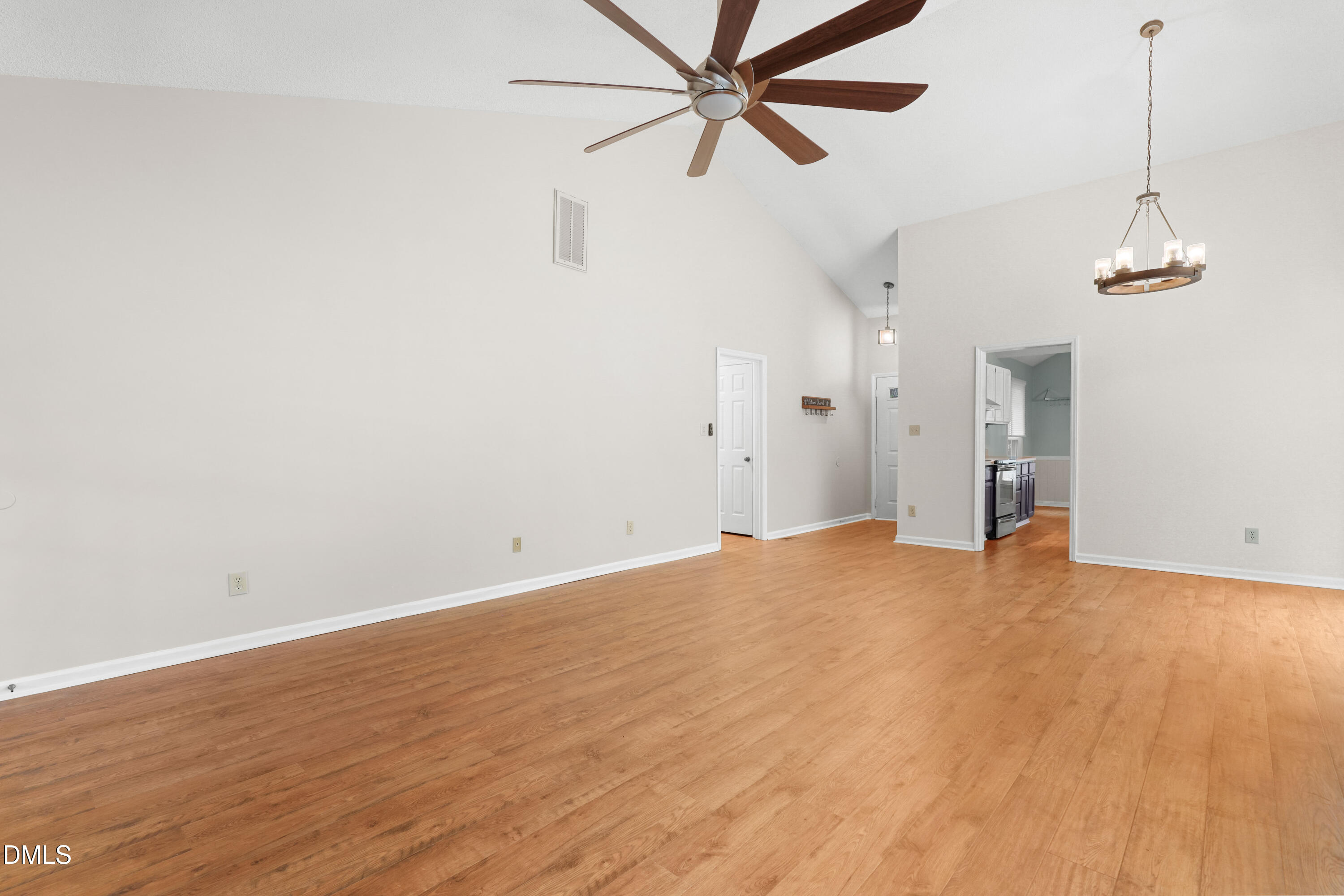 1404 Morningsdale Drive Property Photo 7