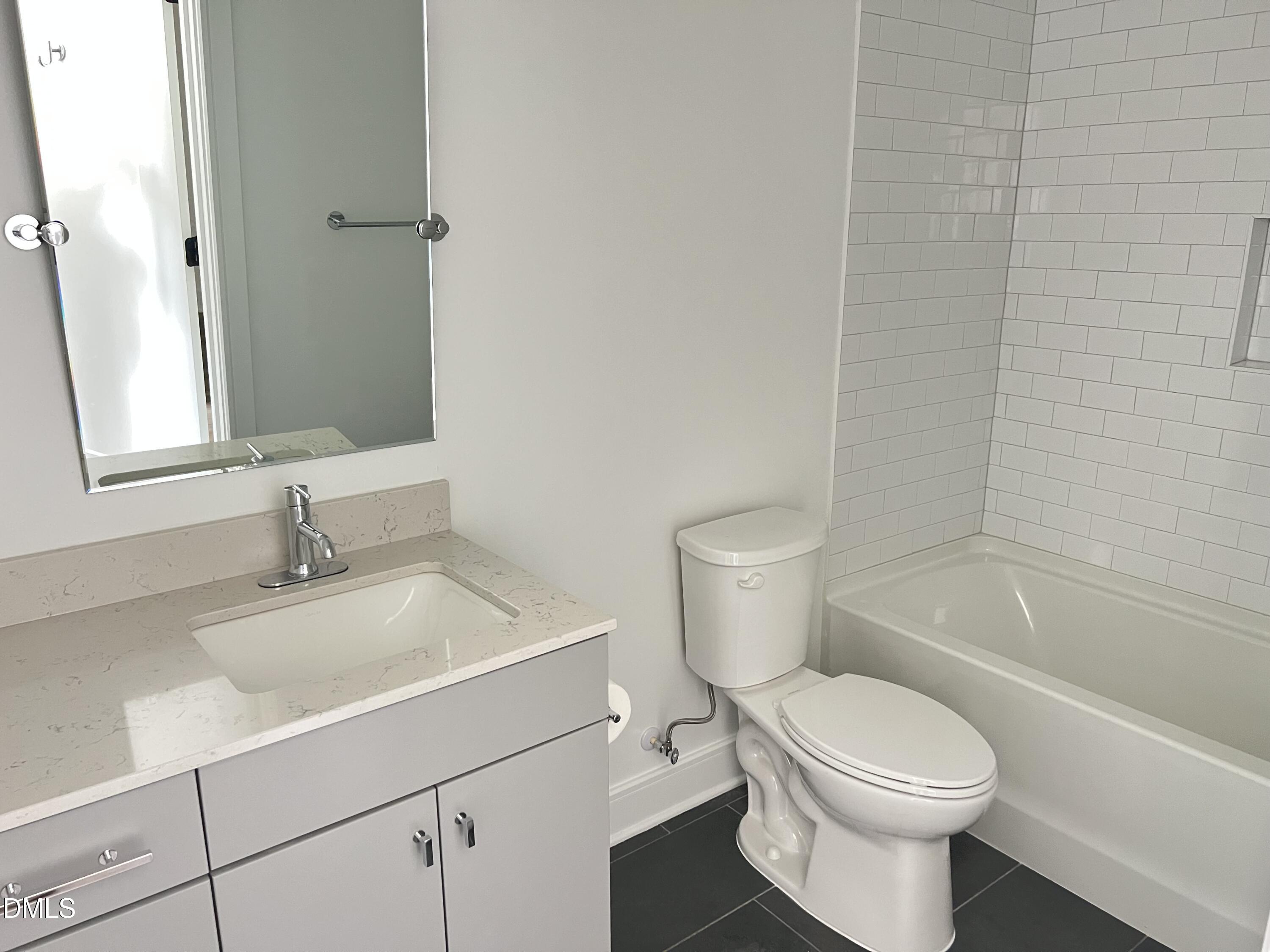 615 Daniels Street 112 Property Photo 6