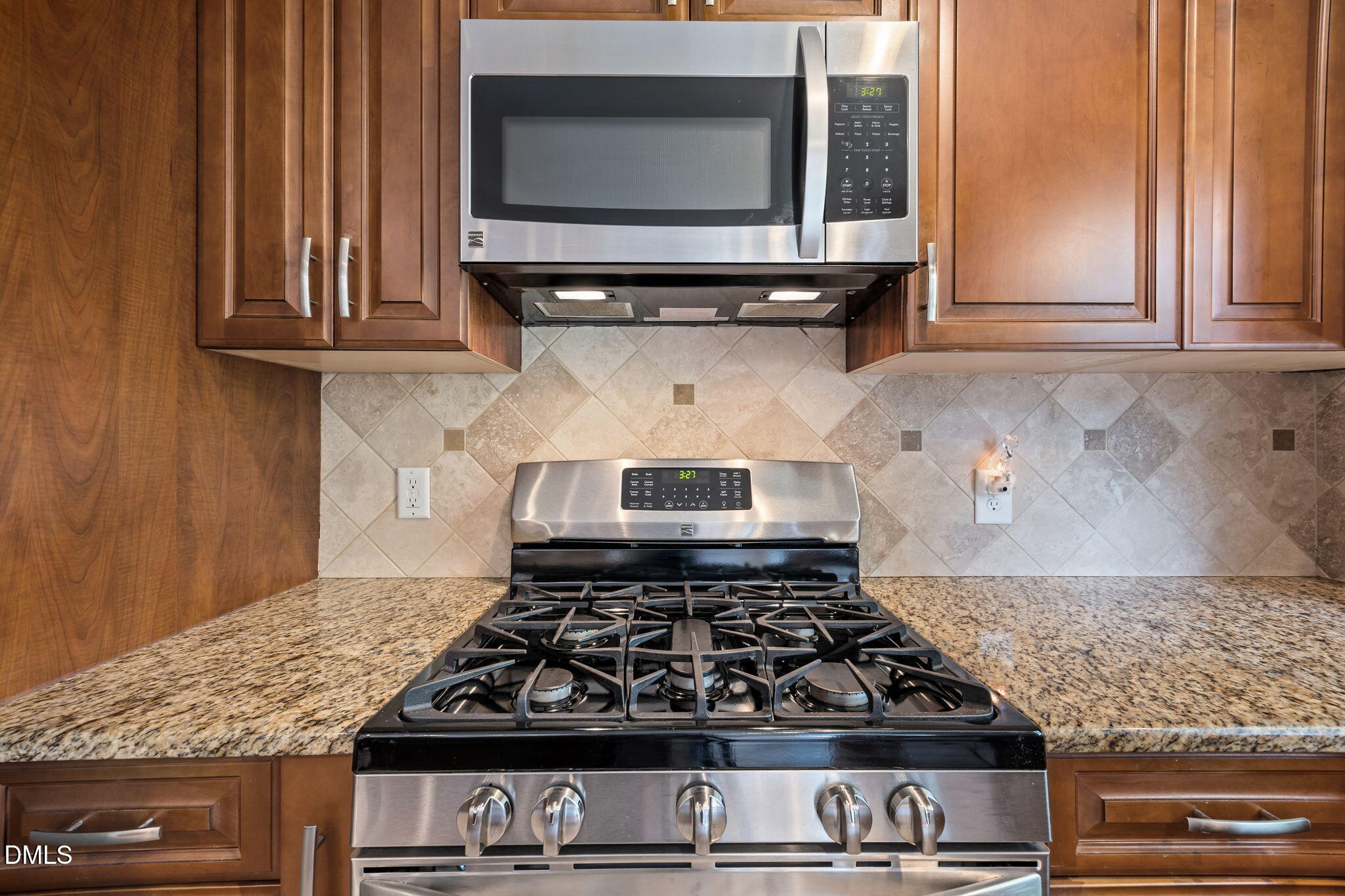 5404 Fieldstone Drive Property Photo 14