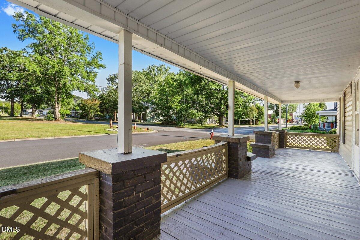 501 N Raiford Street Property Photo 4