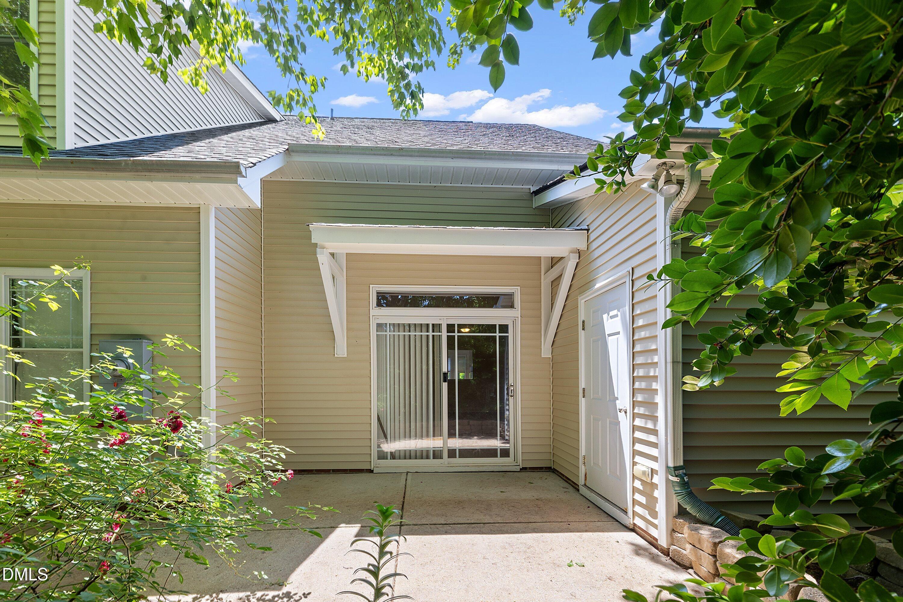 303 Nostalgia Lane Property Photo 33